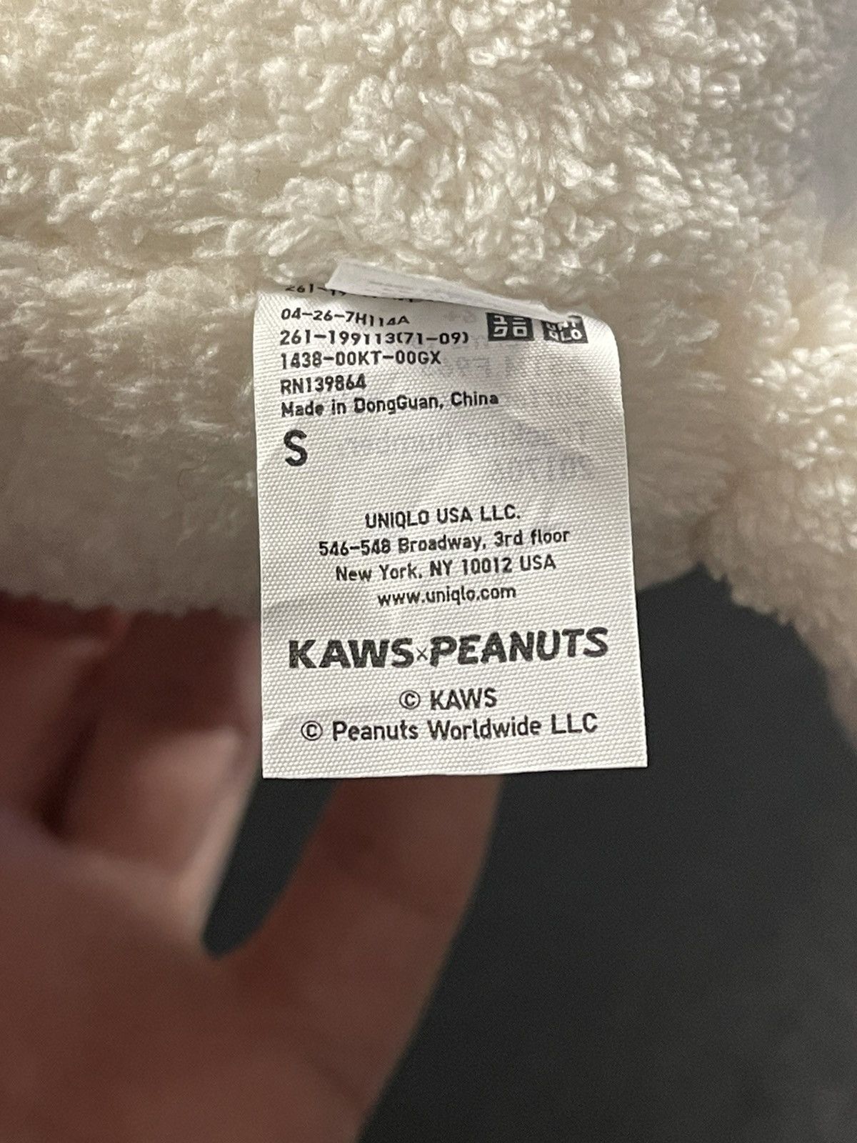 Kaws KAWS x Uniqlo x Peanuts Snoopy Plush (Small) White Size ONE SIZE - 9 Thumbnail