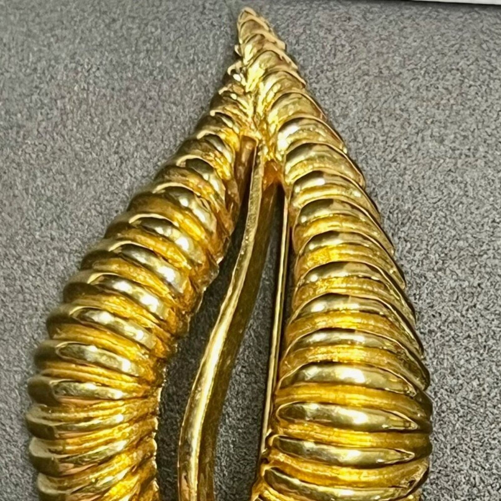 & Other Stories Goldtone Leaf, 2.75 x 1.5”, Clean, VGC Size ONE SIZE - 2 Thumbnail