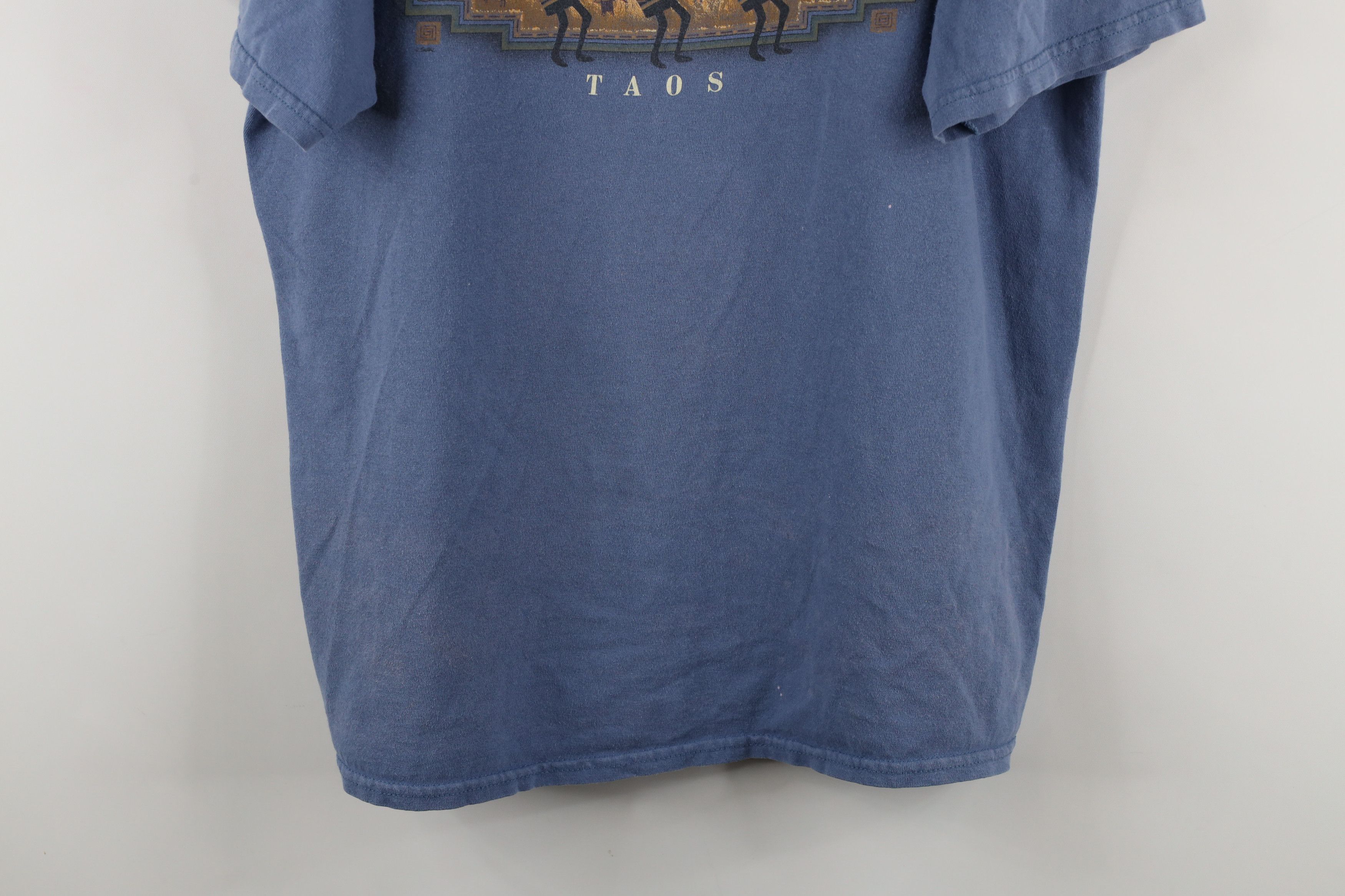 Vintage Vintage 90s Streetwear Taos Kokopelli Fiesta T-Shirt Blue Size US L / EU 52-54 / 3 - 3 Thumbnail
