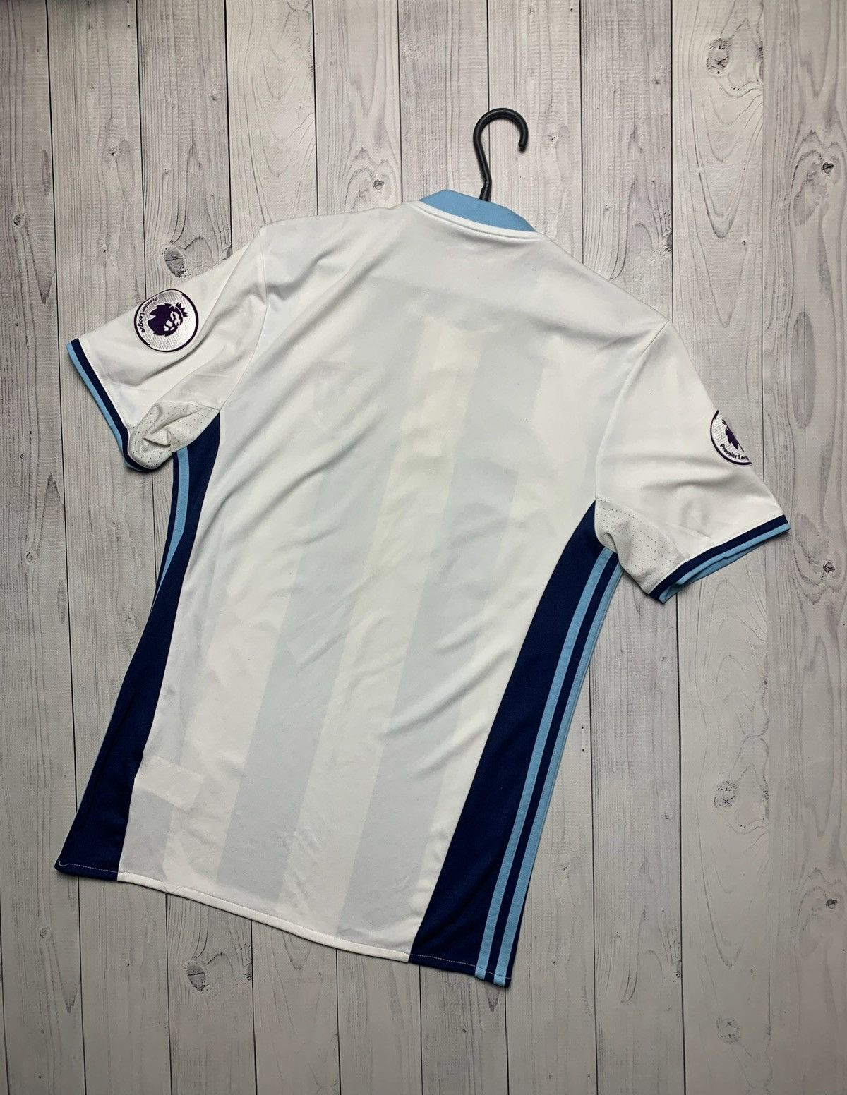 Adidas × Vintage Adidas West Bromwich soccer jersey size S Size US S / EU 44-46 / 1 - 6 Thumbnail