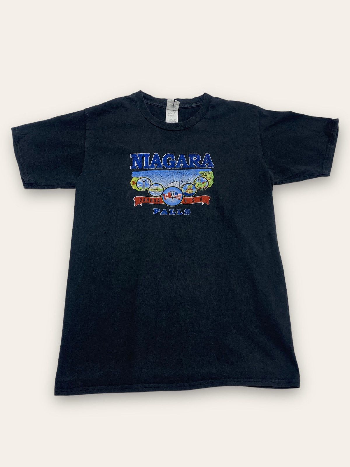 Other Vintage NIAGARA WATERFALL CANADA USA Big Logo Tee Y2K Size US S / EU 44-46 / 1 - 1 Thumbnail