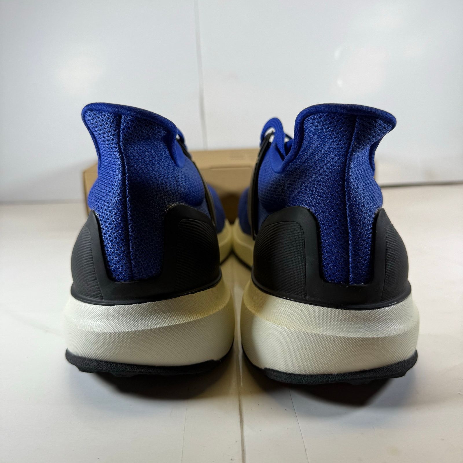 Adidas Adidas UBounce Running Shoes Blue/White Size 11 Men Size US 11 / EU 44 - 6 Thumbnail