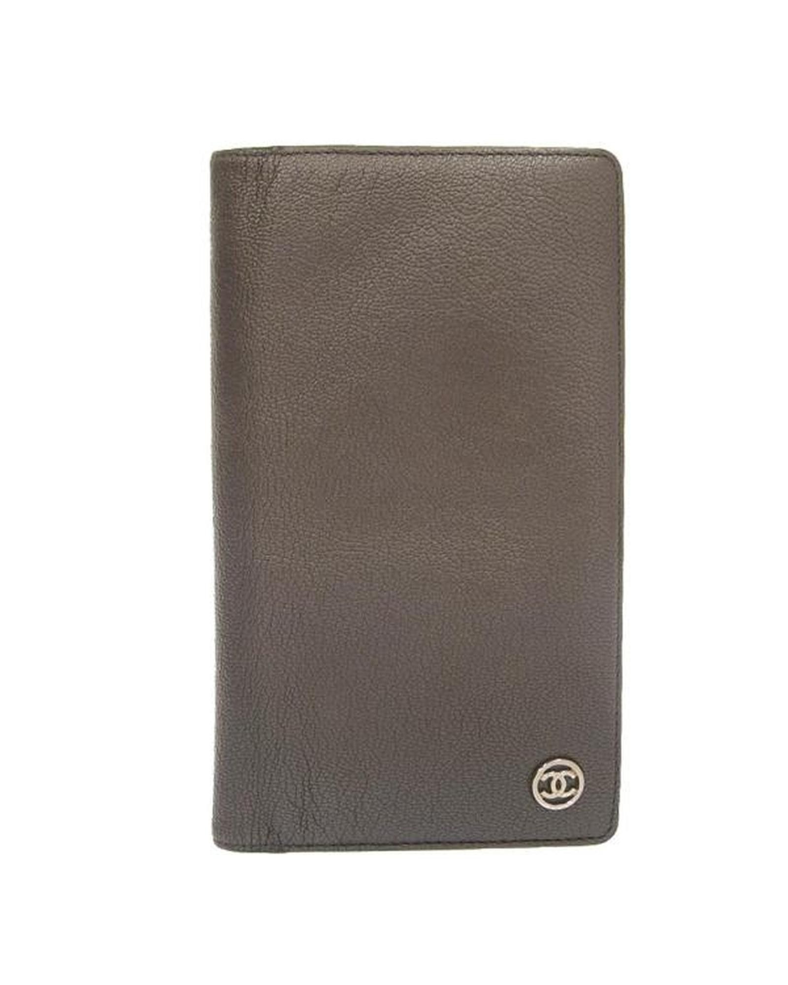 image of Chanel Grey Leather Bifold Wallet - B Condition, Women's