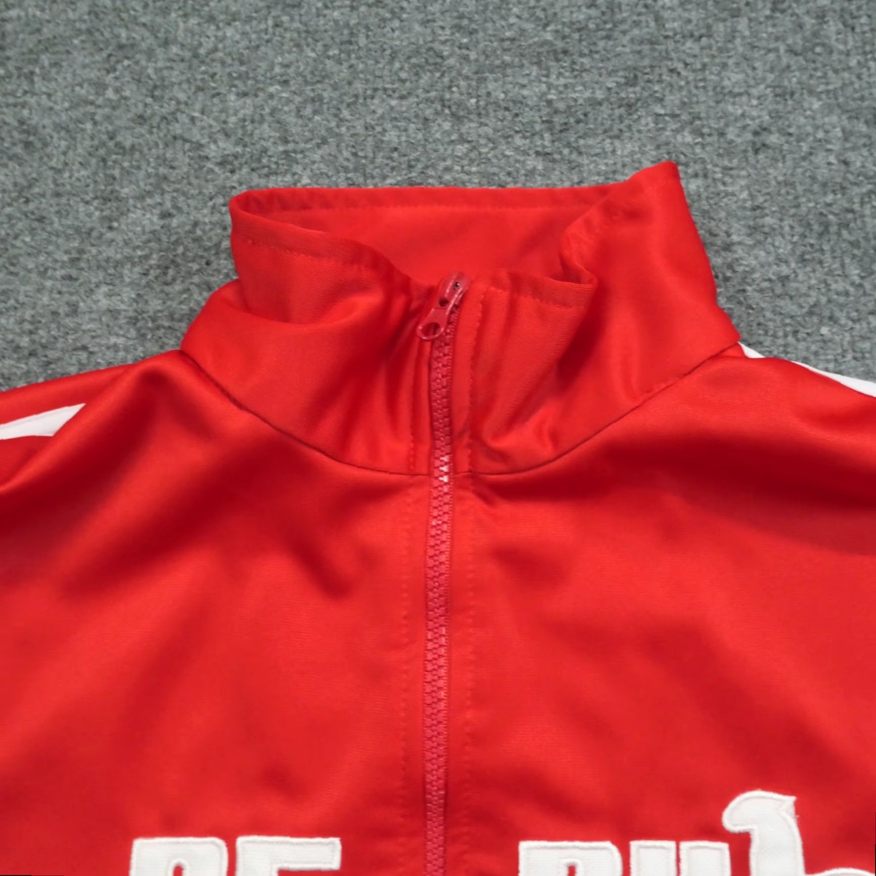 Vintage VINTAGE Cuy Arts Jacket Mens Regular Red - Bomber Jacket - Zip Up - Adult Medium - Y2K - Track - Polyester - Jacket - Red White Size US L / EU 52-54 / 3 - 4 Thumbnail