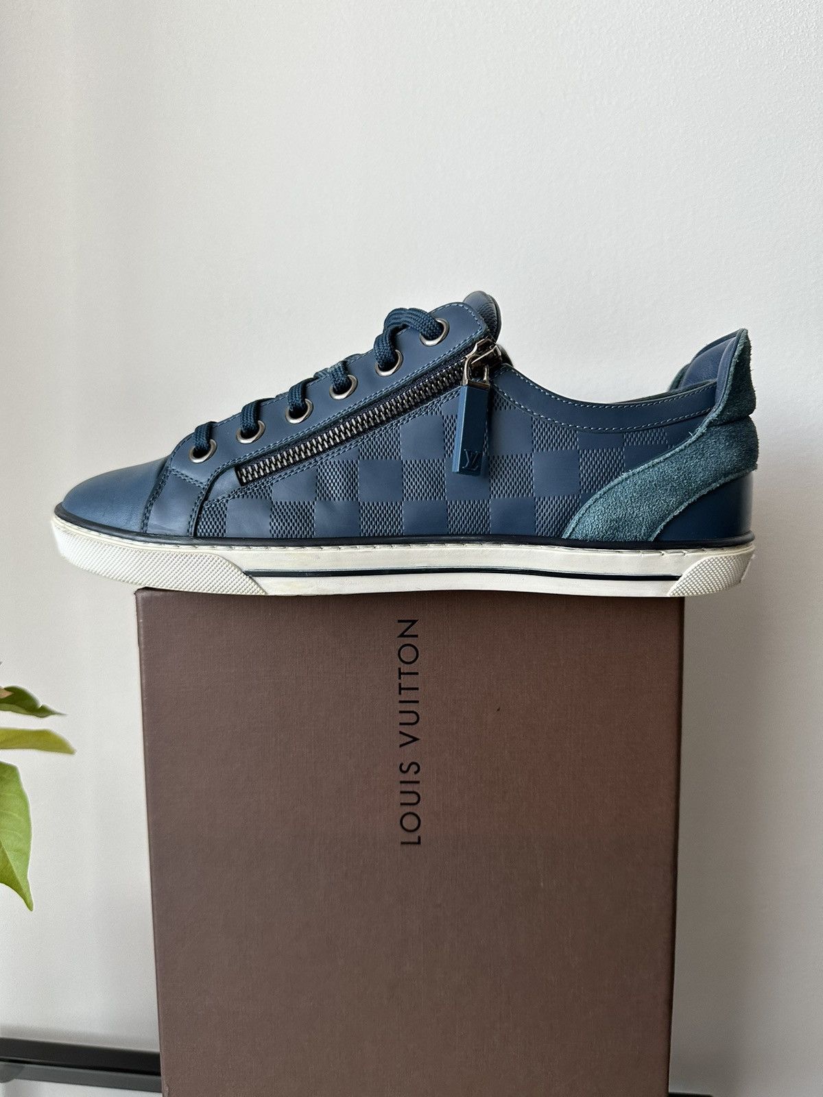 Louis Vuitton Louis Vuitton Damier Aventure Zip-up sneakers blue Size US 7 / EU 40 - 1 Thumbnail