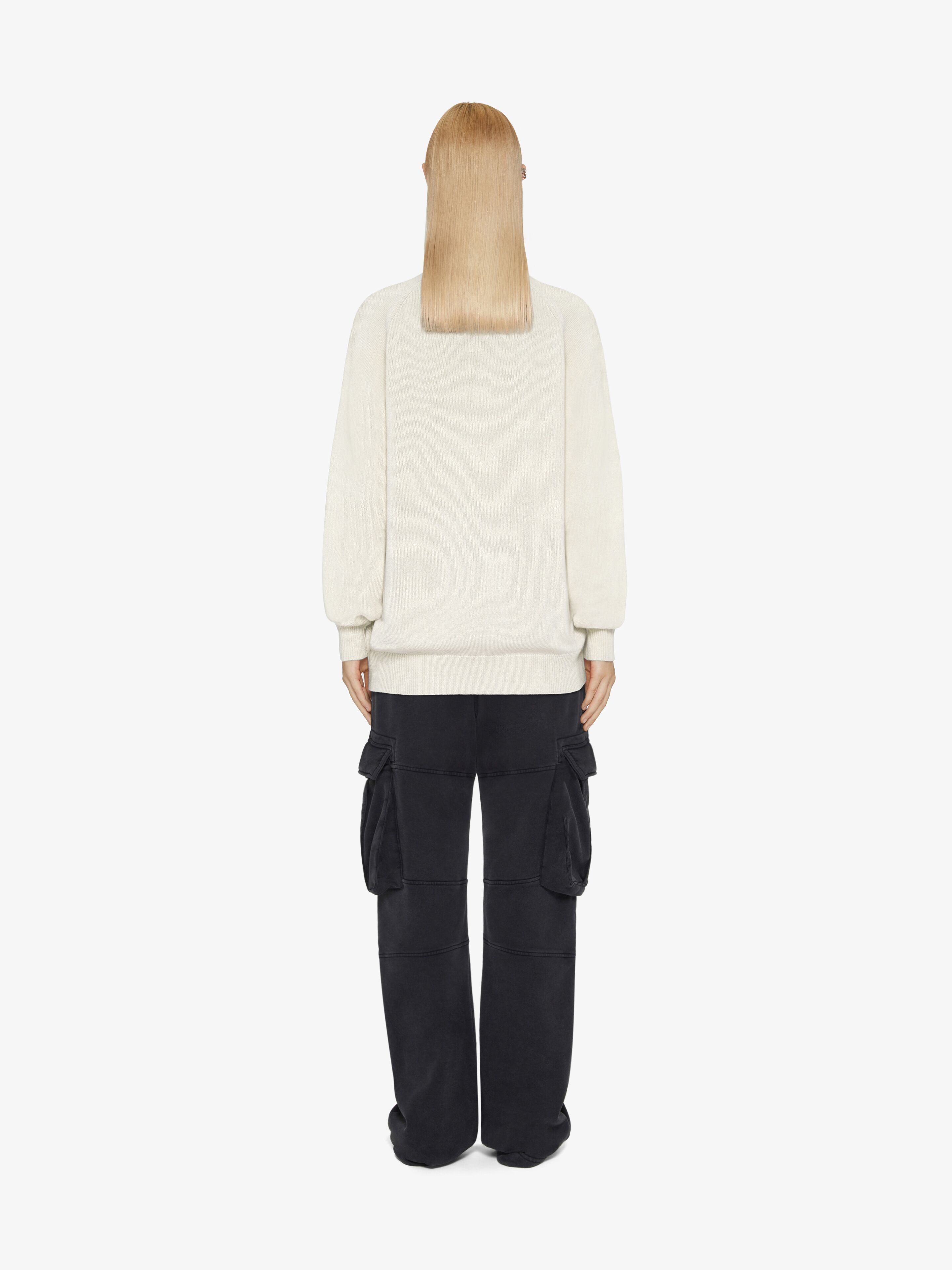 o1w1db10825 Bicolor Crewneck Sweater Front 4G in Ivory