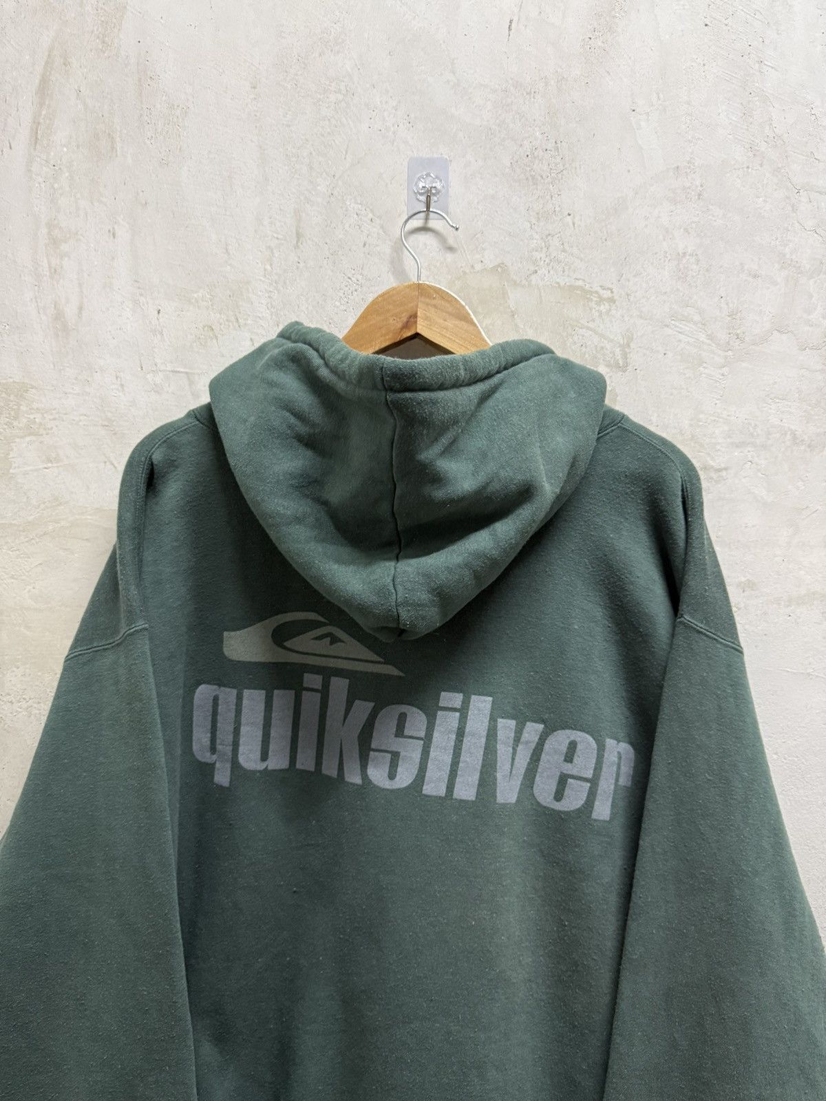 Quiksilver Vintage 90s Quiksilver Big Spell Out Sage Green Hoodie Size US L / EU 52-54 / 3 - 2 Thumbnail