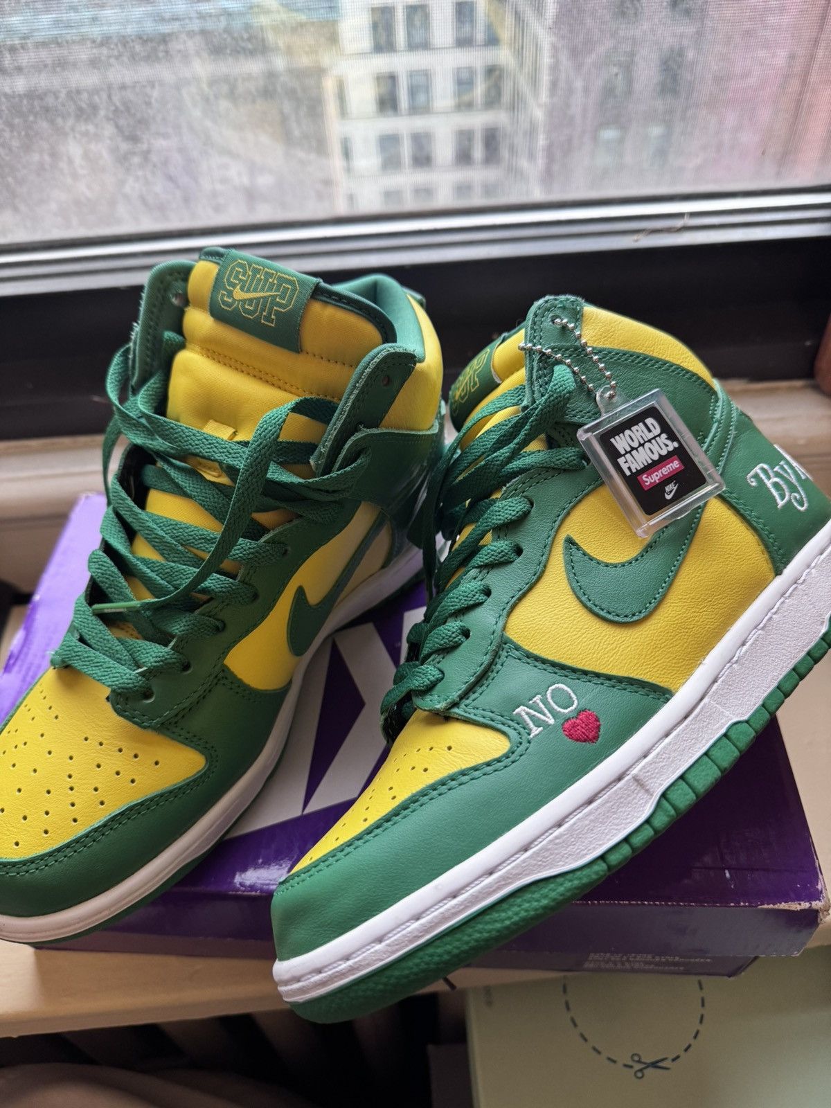 Jordan Brand Supreme x Nike dunks By Any Means Brazil Size US 6.5 / EU 39-40 - 2 Thumbnail