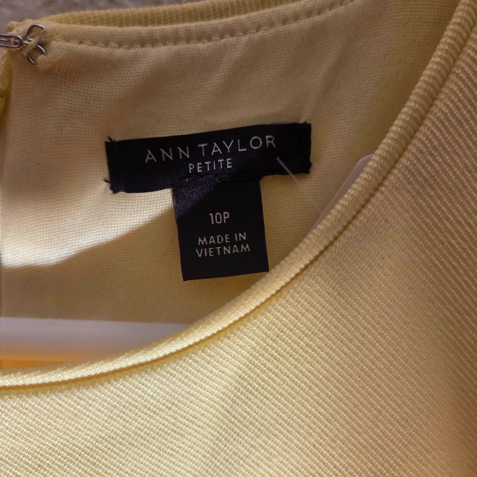Ann Taylor ANN TAYLOR Canary Yellow Dress - Women's Petite Size 10 Size L / US 10 / IT 46 - 4 Thumbnail