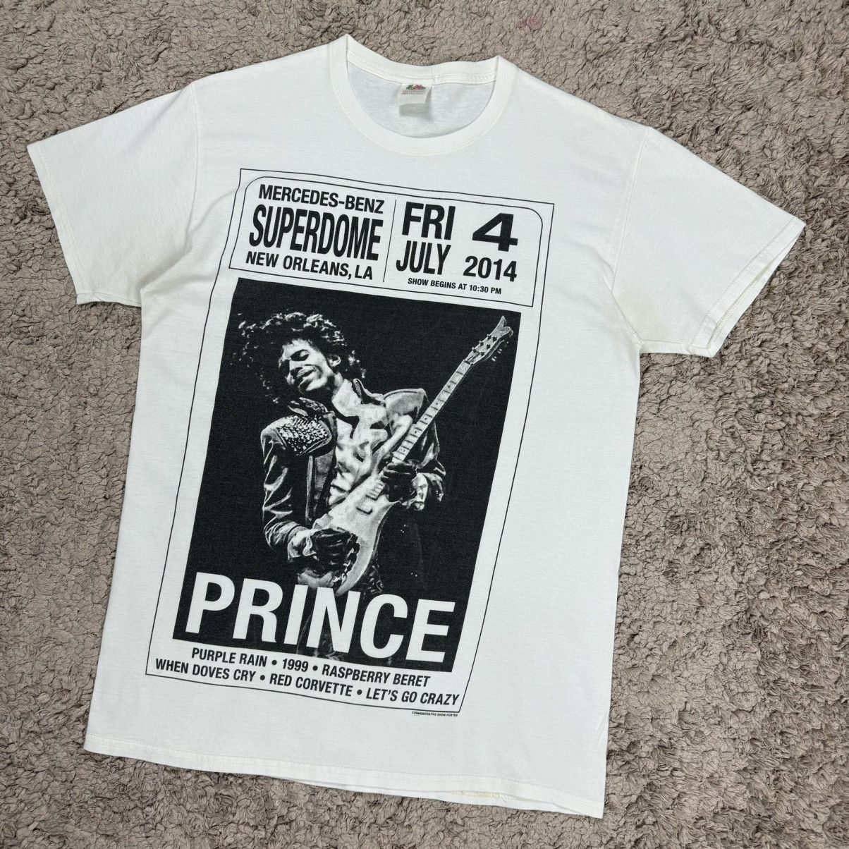 Band Tees Vintage Prince Poster Concert T-shirt Size US M / EU 48-50 / 2 - 4 Thumbnail