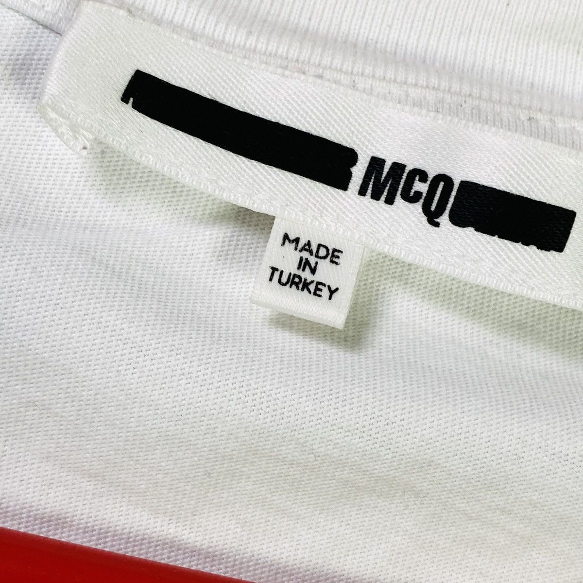 Alexander McQueen Alexander McQueen T-shirt Embroidered Logo Size US L / EU 52-54 / 3 - 5 Thumbnail