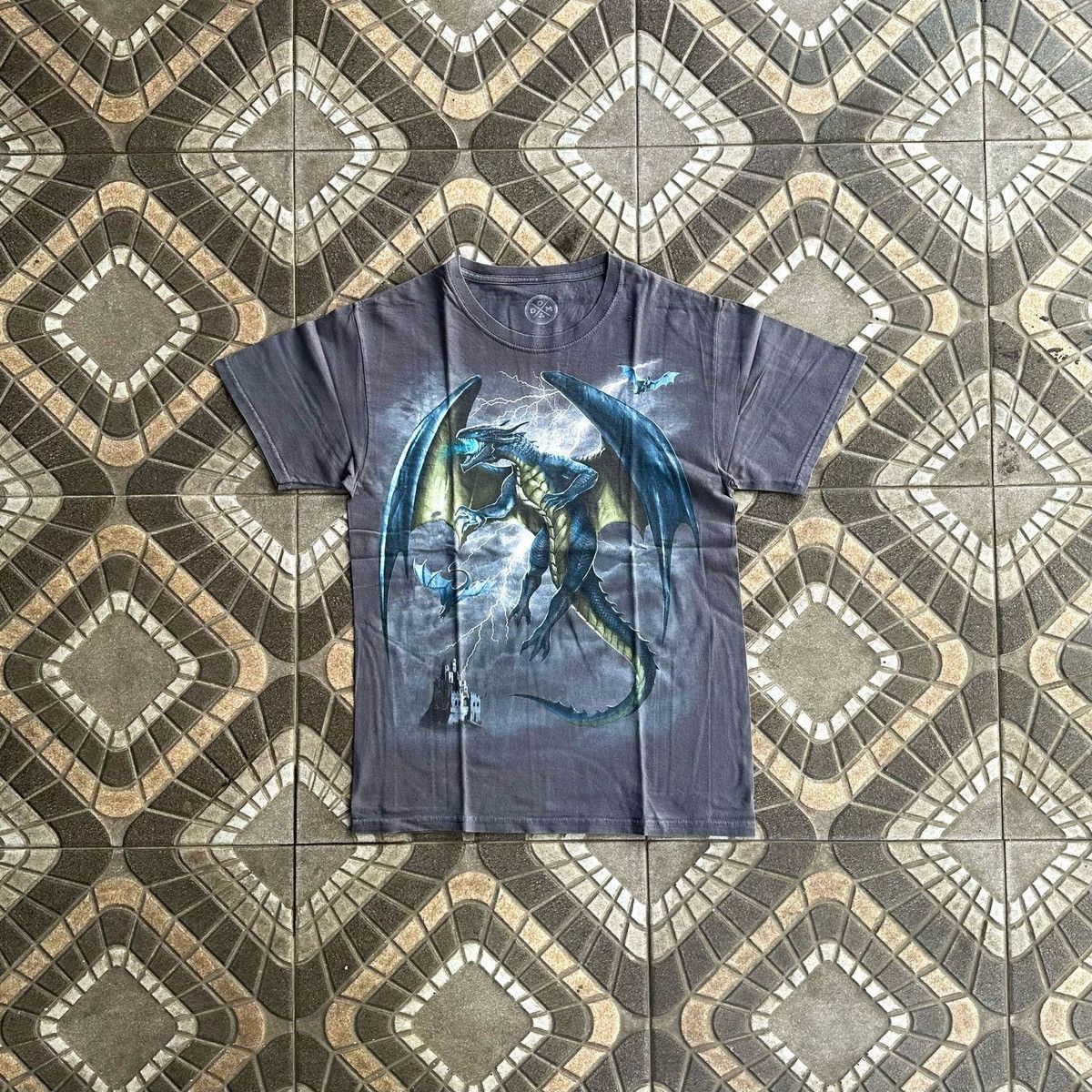 Vintage Y2K Dom Dragon Lightning T-Shirt