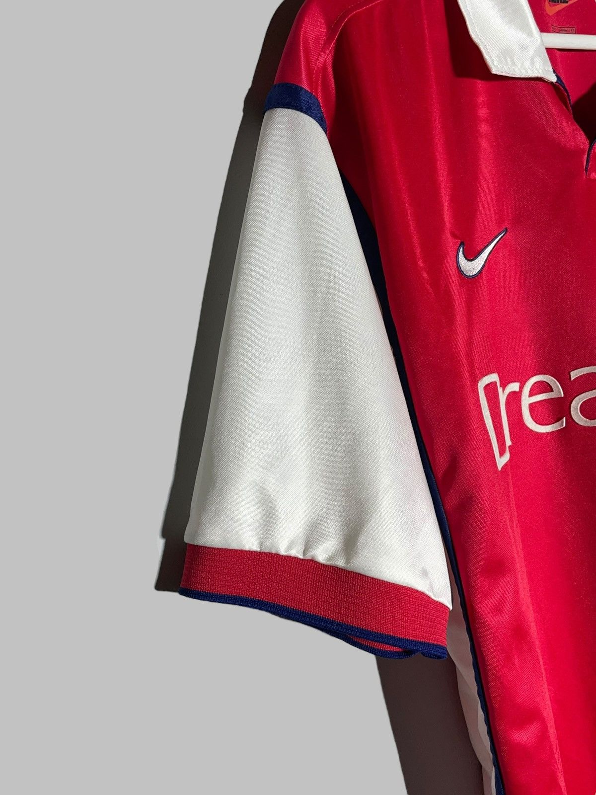 Nike × Vintage Arsenal FC Nike 1999/02 Vintage Home Football Shirt Size US L / EU 52-54 / 3 - 9 Thumbnail