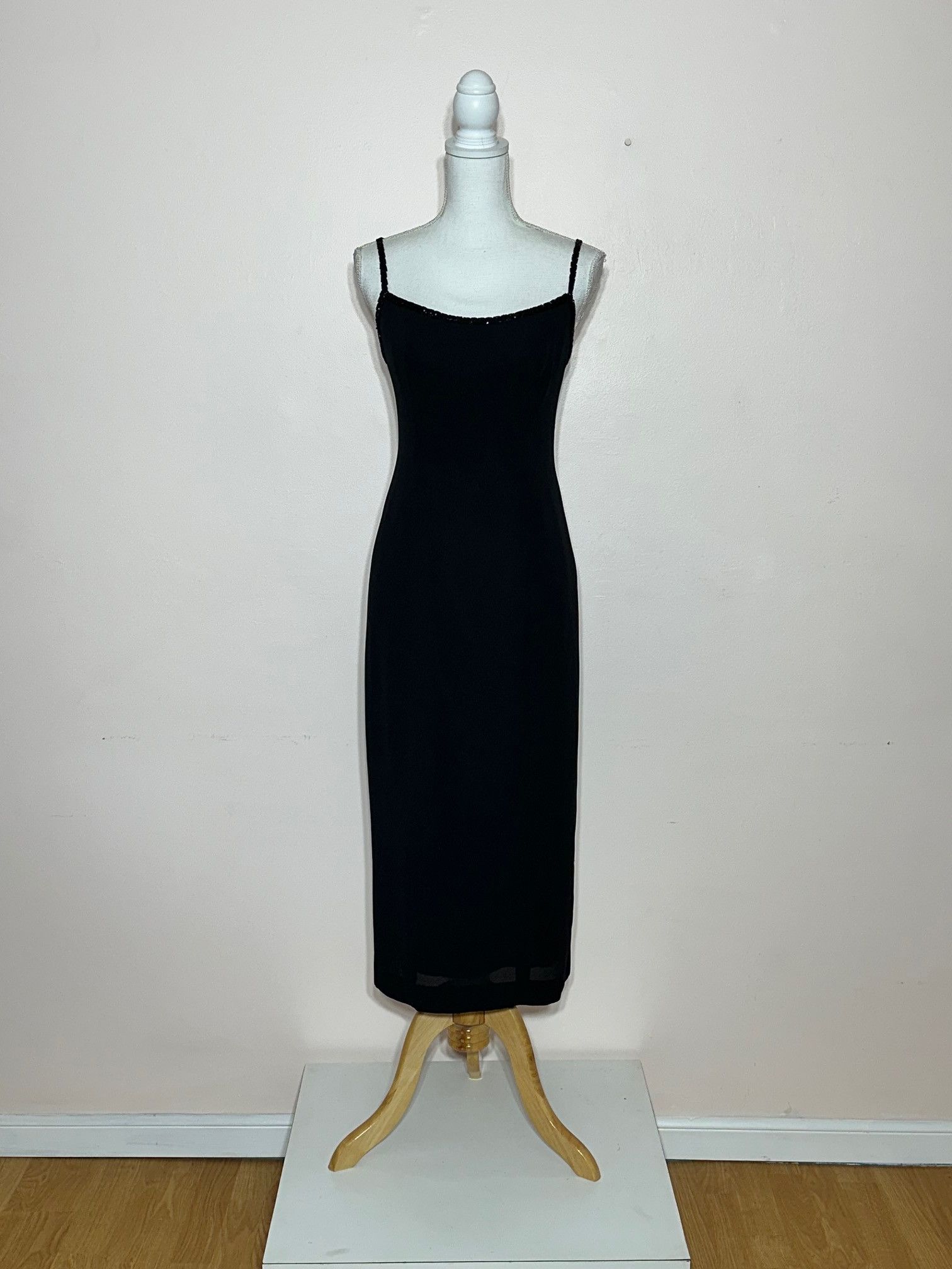 Ann Taylor Ann Taylor Black Crepe Sheath Beaded Neck and Straps Size 6P Size M / US 6-8 / IT 42-44 - 1 Thumbnail