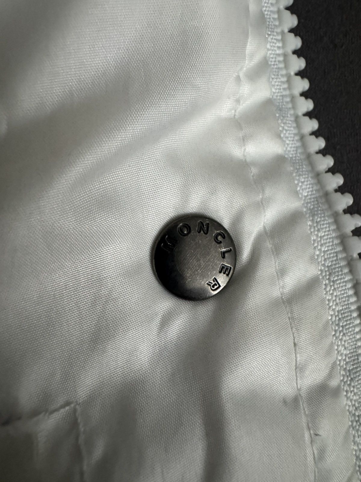 Moncler Moncler puffer vest Size US XL / EU 56 / 4 - 8 Thumbnail