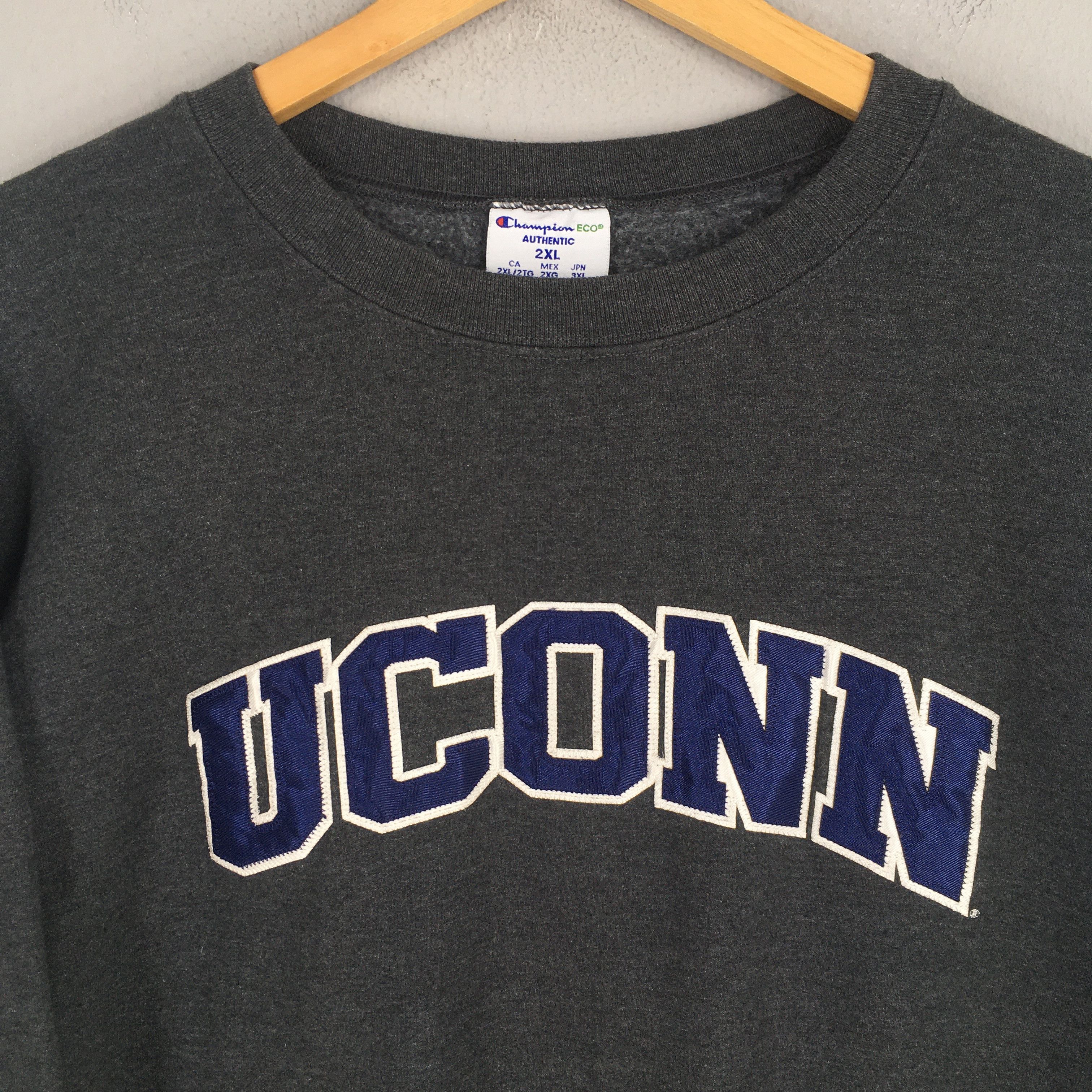 Vintage Connecticut Huskies NCAA Sweatshirt 2XLarge