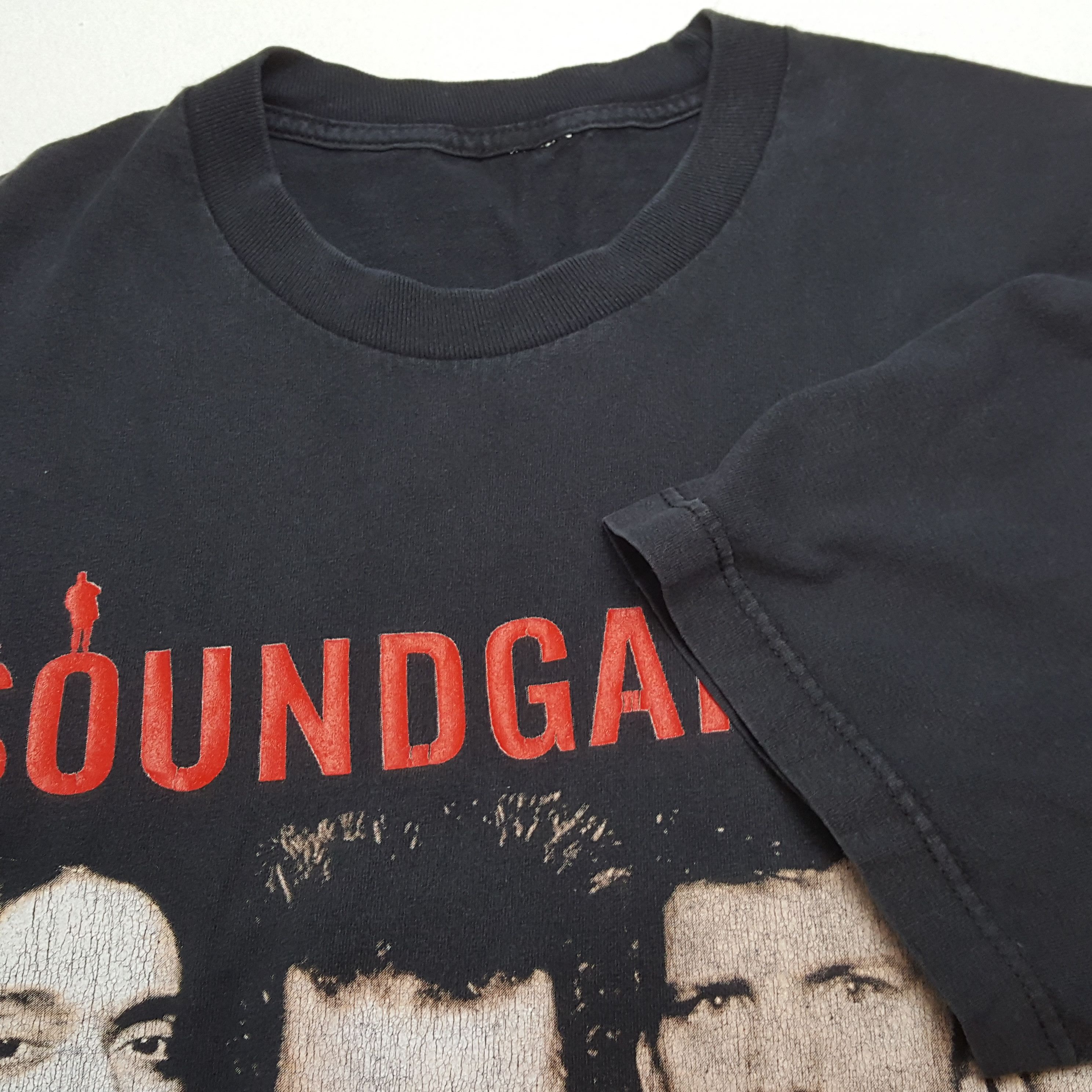 Band Tees SOUNDGARDEN Rock Band Music Tour Tshirt Size US XL / EU 56 / 4 - 6 Thumbnail
