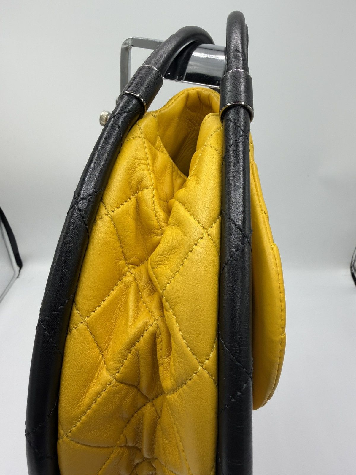 Chanel RARE Chanel SS13 Hula Hoop Flap bag Size ONE SIZE - 11 Thumbnail
