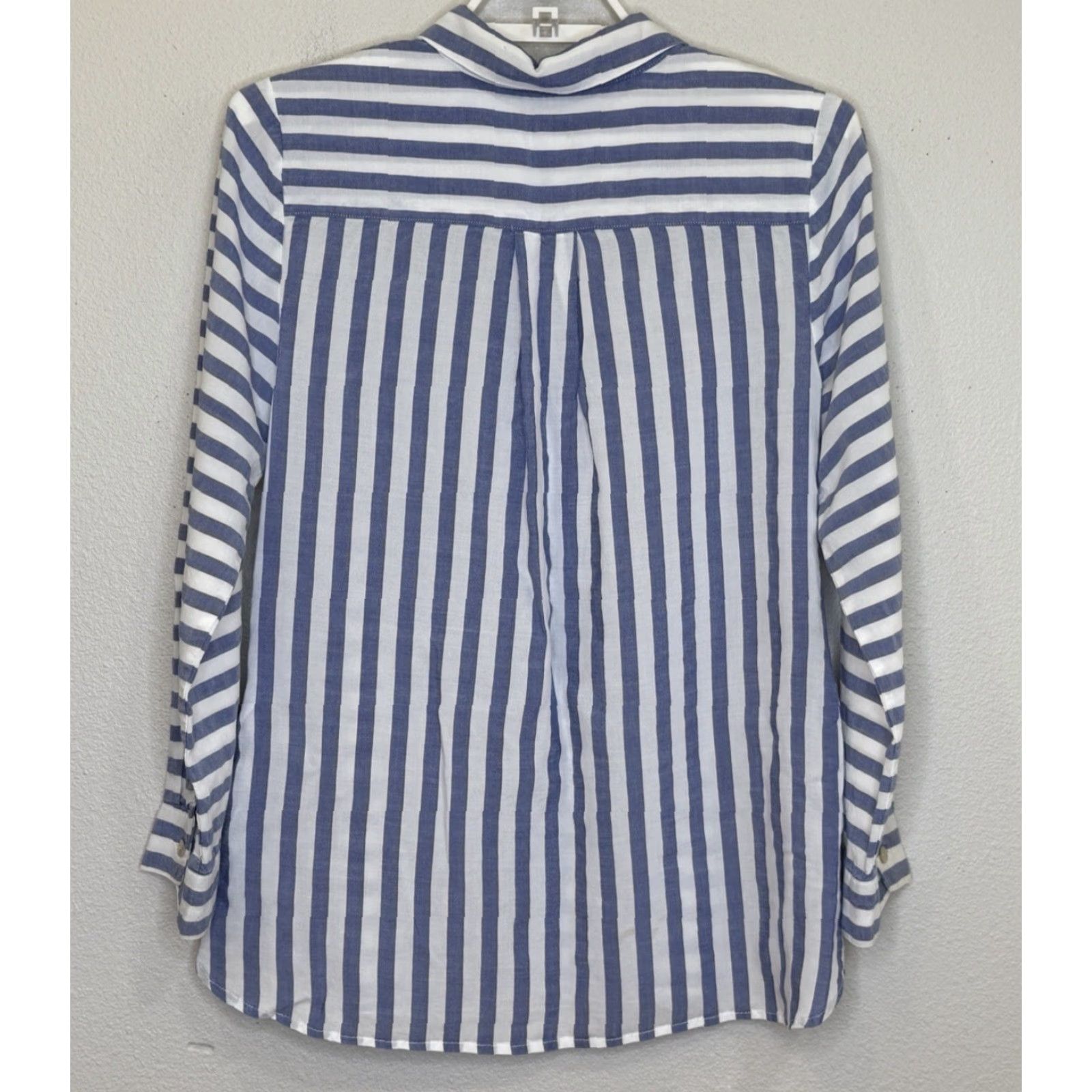 Vintage Chicos Women's Top - Button-Up Collared Long Sleeve Blue White Stripe Lyocell Pockets Size 0 US 4/6 Size S / US 4 / IT 40 - 4 Thumbnail