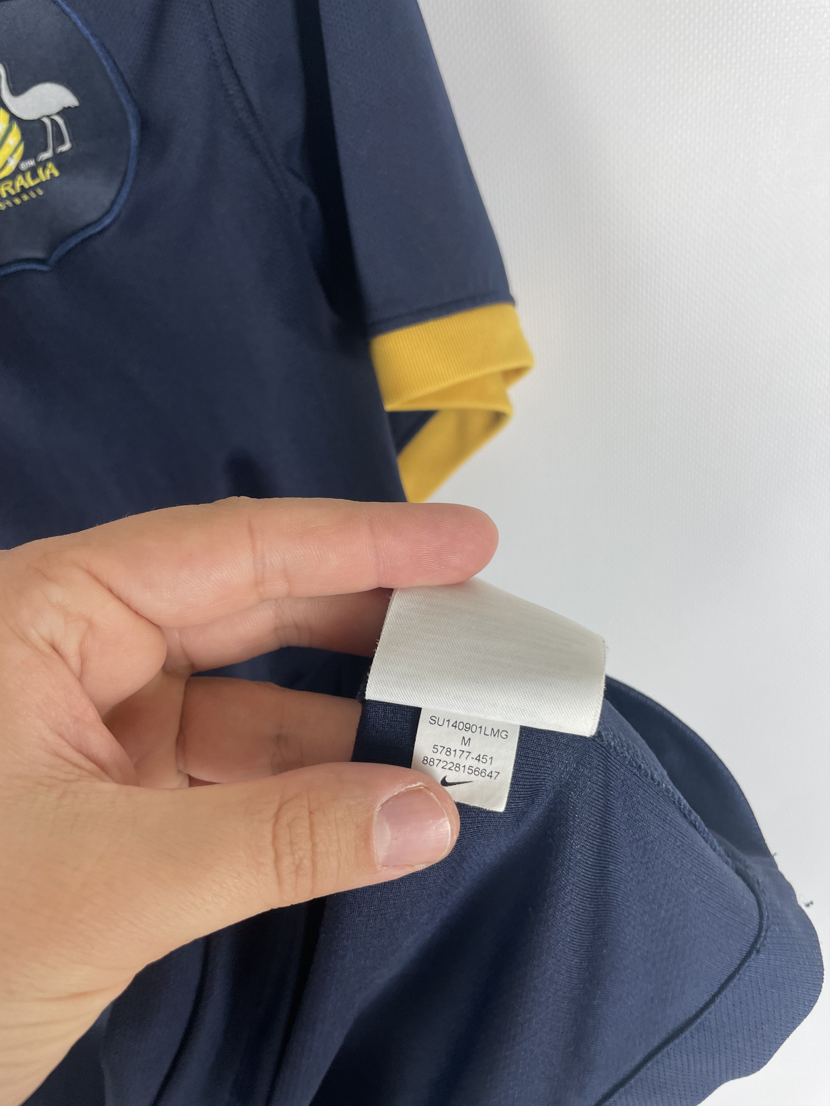 Nike Australia Nike 2014-2015 Football Jersey Size US M / EU 48-50 / 2 - 8 Thumbnail