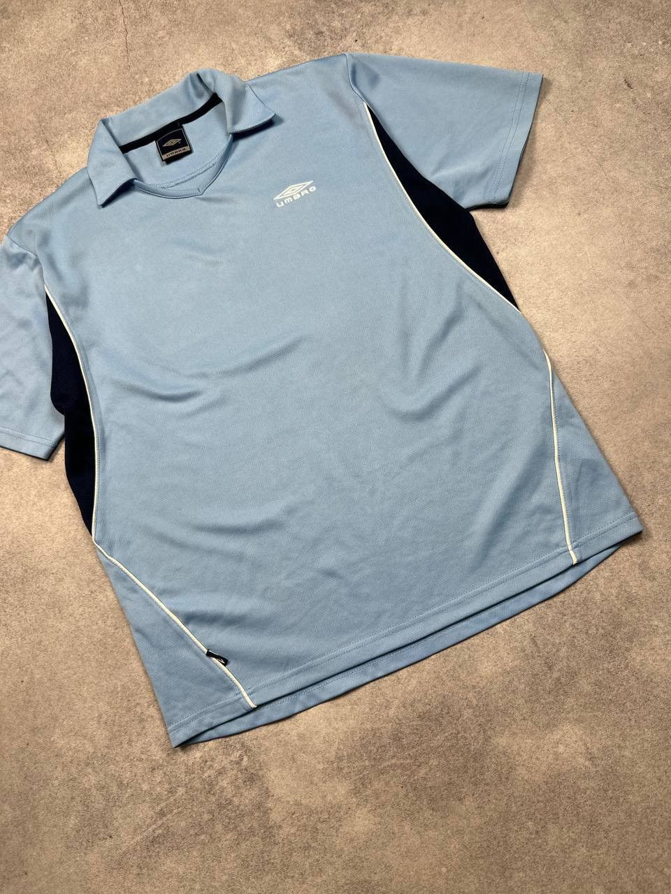 Umbro Vintage Umbro Jersey, Size M – Classic 90s Football Style Size US M / EU 48-50 / 2 - 3 Thumbnail