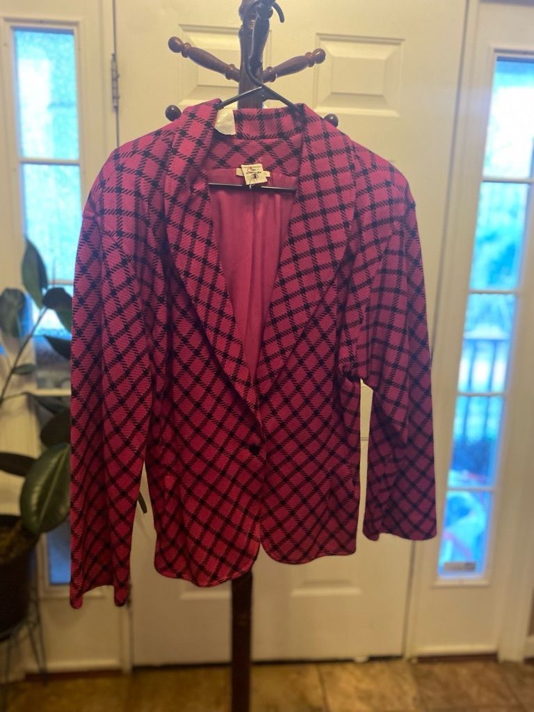 image of Emanuel Ungaro Women's Ungaro Pink Houndstooth Blazer Size 14