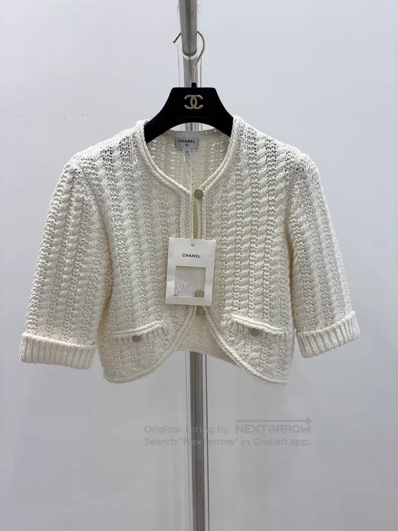 Chanel Chanel Short knitted sweater with white irregular hem Size XXS / US 00 / IT 34 - 1 Thumbnail