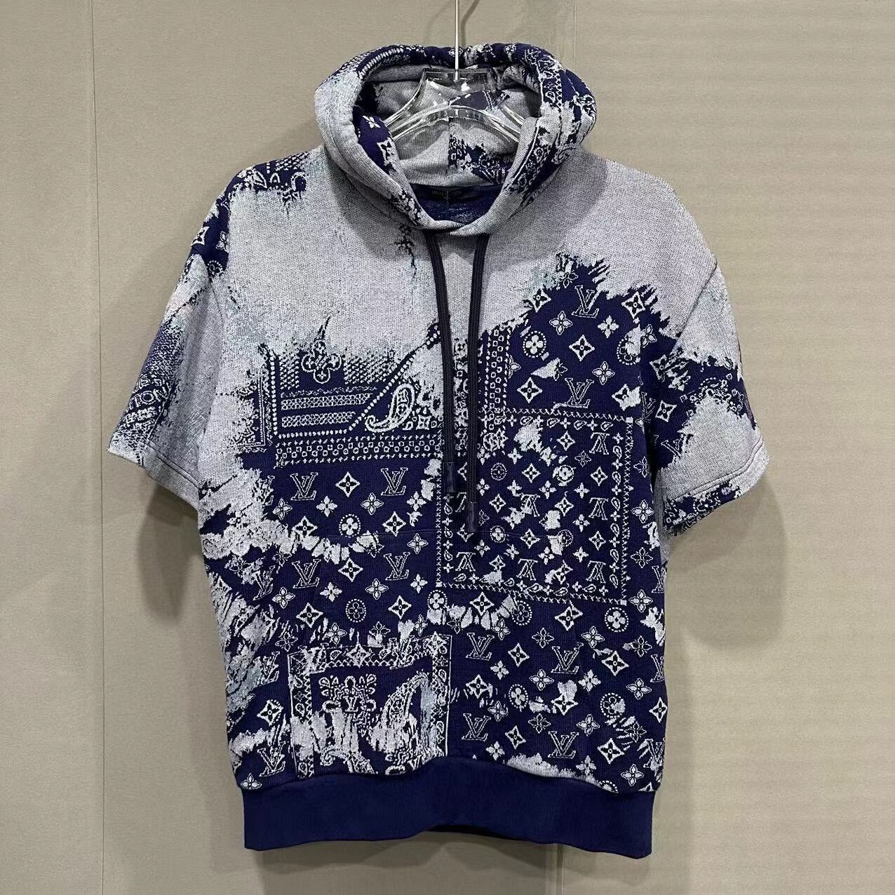 louis vuitton color print short sleeve hoodie