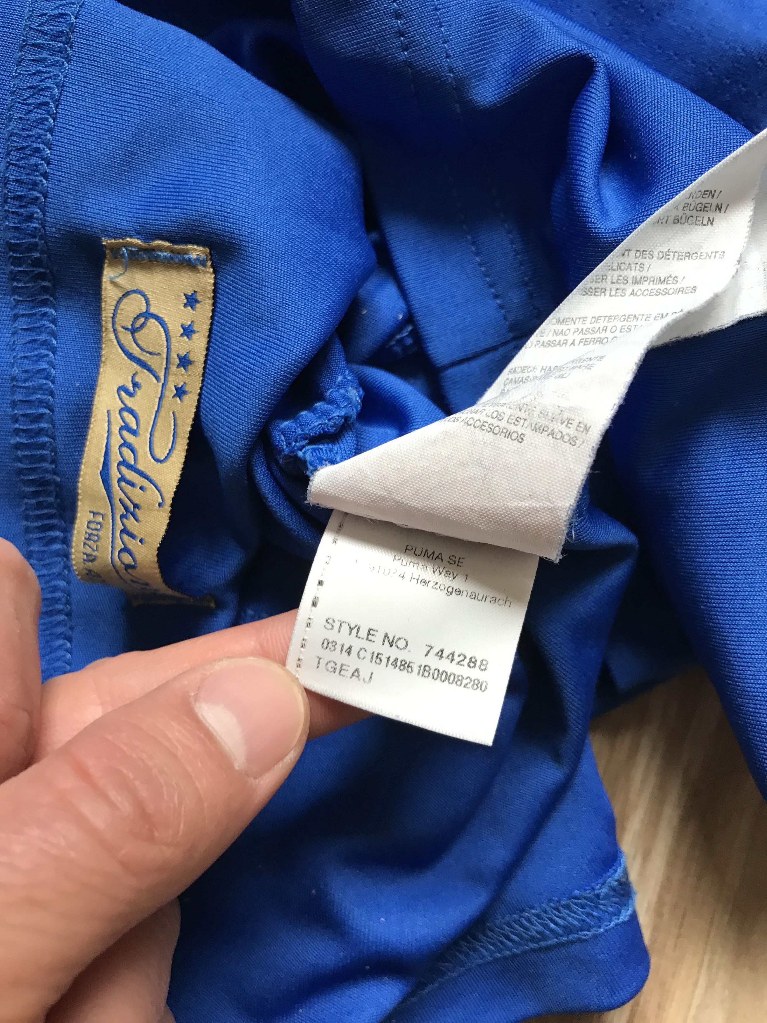 Puma × Vintage Vintage Puma Italy Home Football Shirt 2014-2015 Size US L / EU 52-54 / 3 - 9 Thumbnail