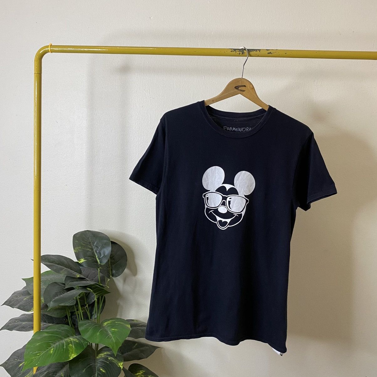 Japanese Brand Framework Japan Brand x Disney Mickey Mouse Collaboration T Size US S / EU 44-46 / 1 - 1 Thumbnail
