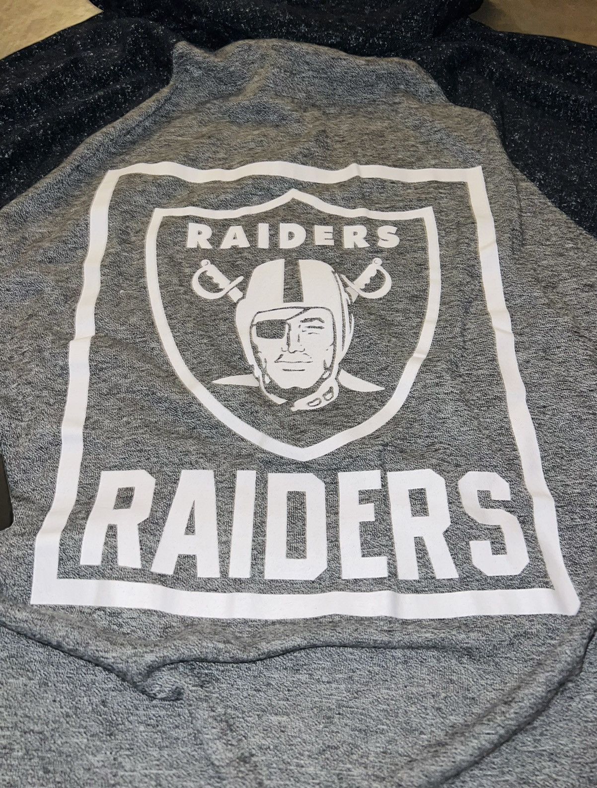 NFL Oakland Raiders Official Lightweight Hoodie Size US L / EU 52-54 / 3 - 7 Thumbnail