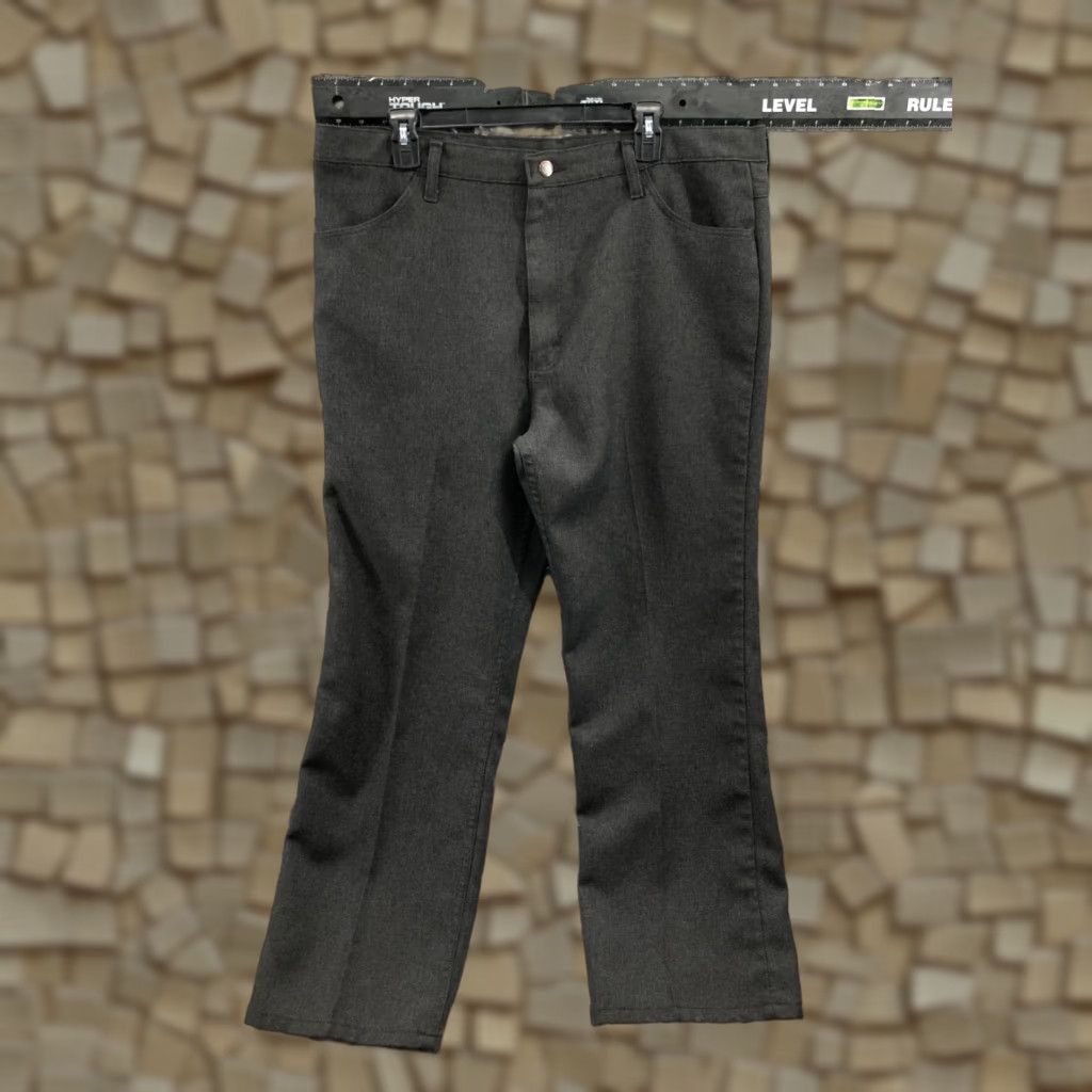 Wrangler Wrangler 82HK Chino Pants Mens Size 40x30 Black Size US 40 / EU 56 - 1 Thumbnail