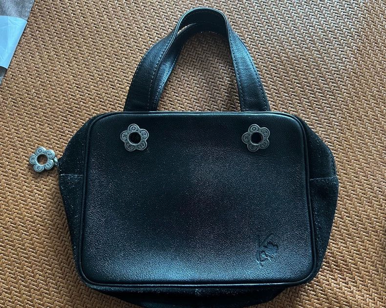 Kenzo KENZO size os Black flowers and cute leather bags Size ONE SIZE - 1 Thumbnail