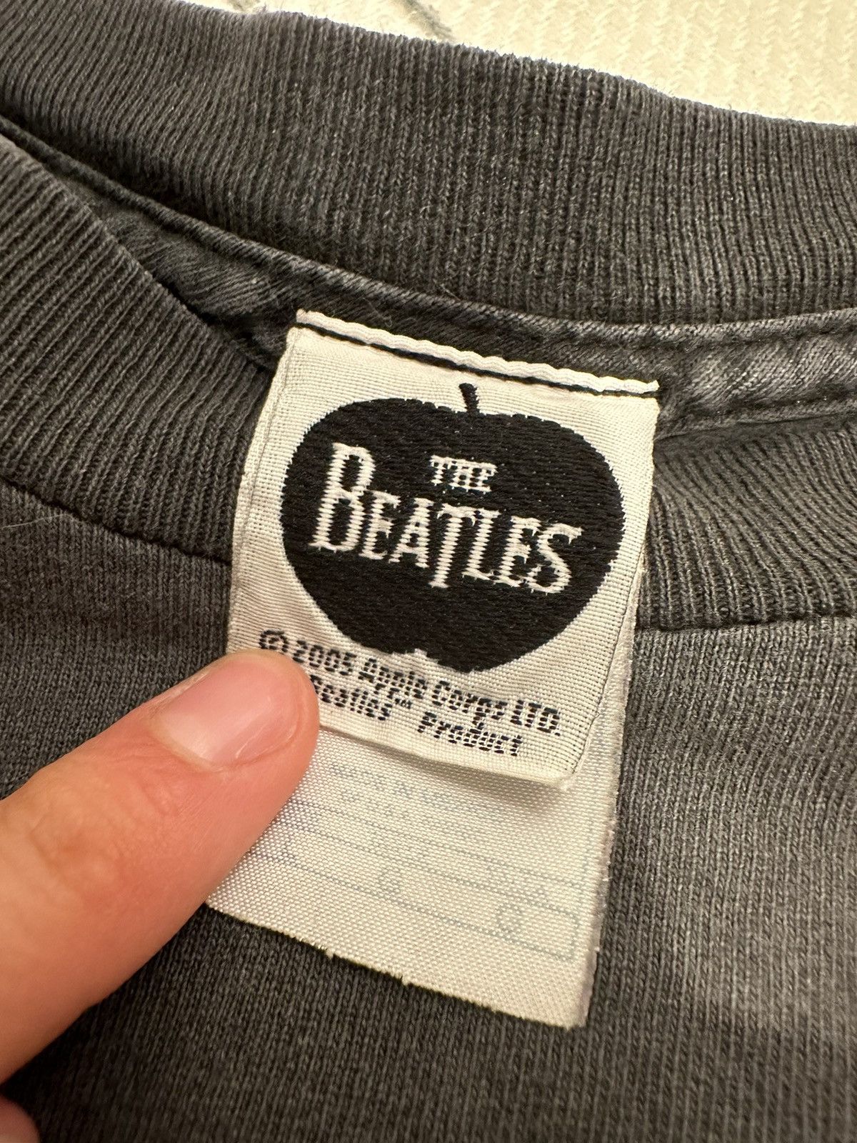 Vintage Vintage 2005 Beatles Sgt. Pepper’s Tee Size US L / EU 52-54 / 3 - 3 Thumbnail
