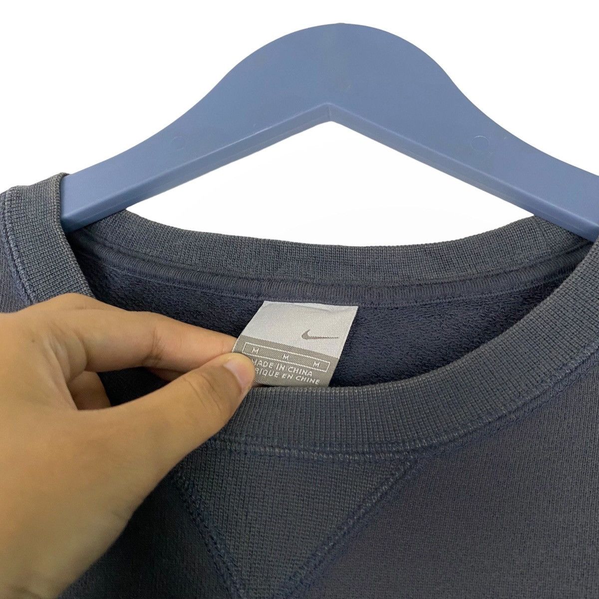 Nike × Vintage Vintage Nike Navy Blue Sweatshirt Crewneck Size M Size M / US 6-8 / IT 42-44 - 4 Thumbnail