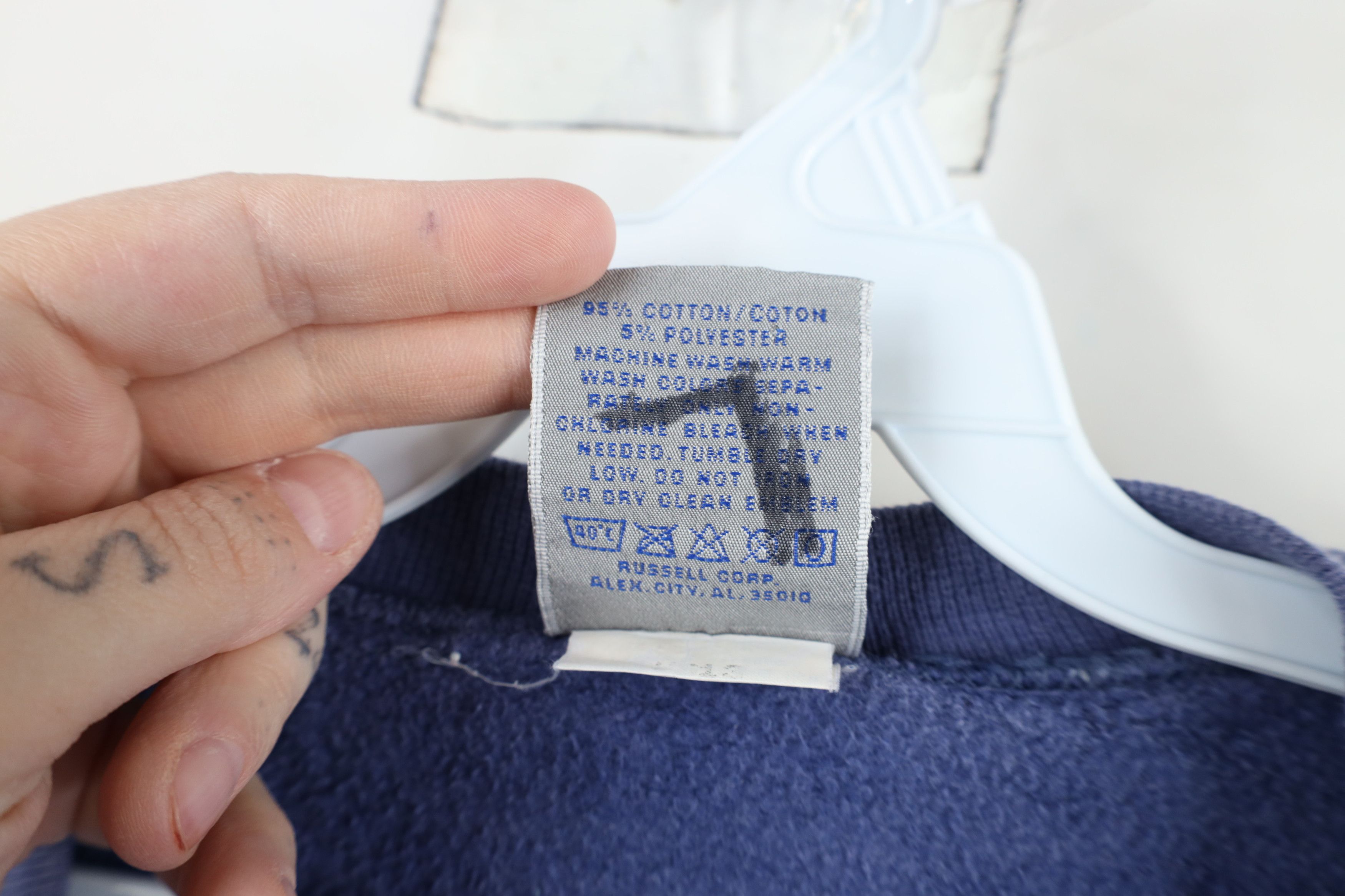 Russell Athletic × Vintage Vintage 90s Russell Athletic Faded Blank Sweatshirt Blue USA Size US L / EU 52-54 / 3 - 9 Thumbnail