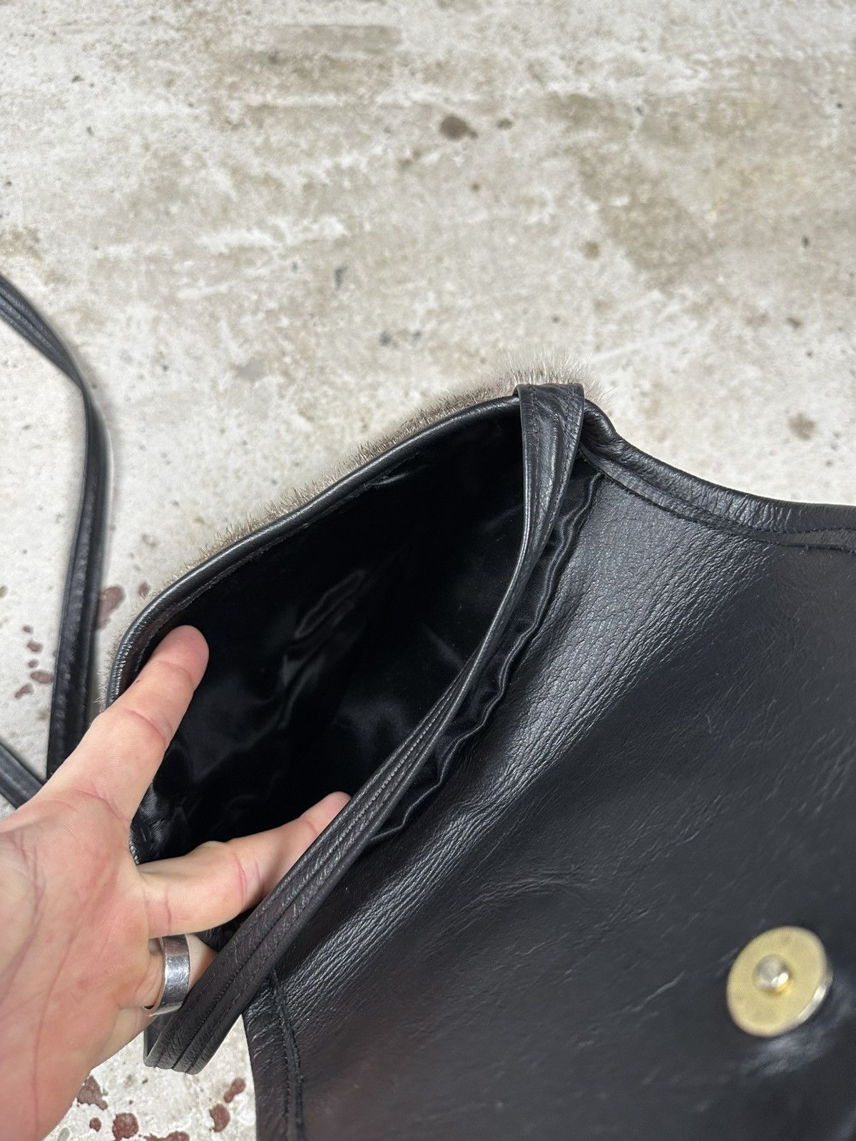 If Six Was Nine Vintage Y2K Faux Fur Grey Brown Messenger Crossbody Bag Size ONE SIZE - 8 Thumbnail