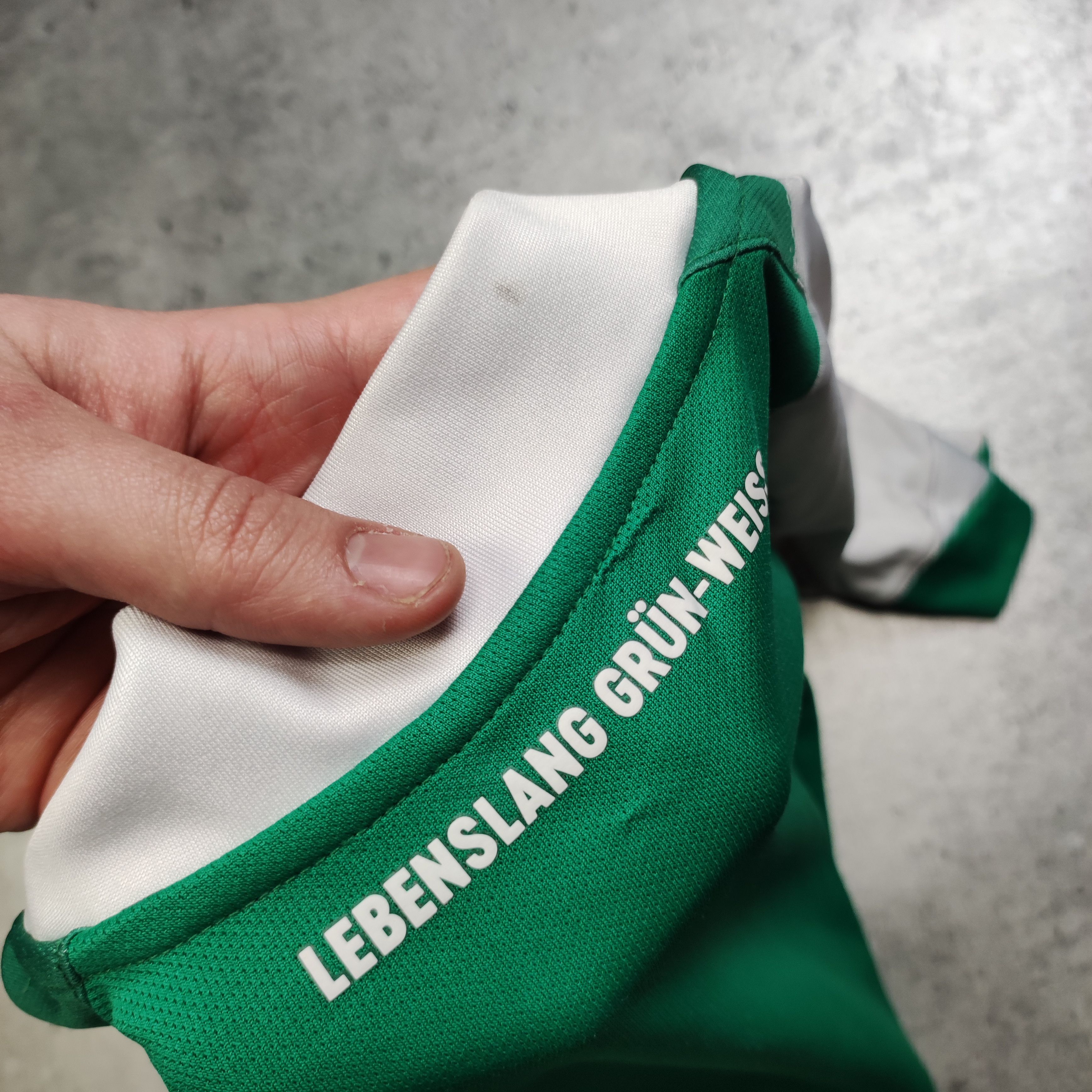 Other RARE Umbro x Werder Bremen 2022/23 Home Football Jersey Size US M / EU 48-50 / 2 - 7 Thumbnail