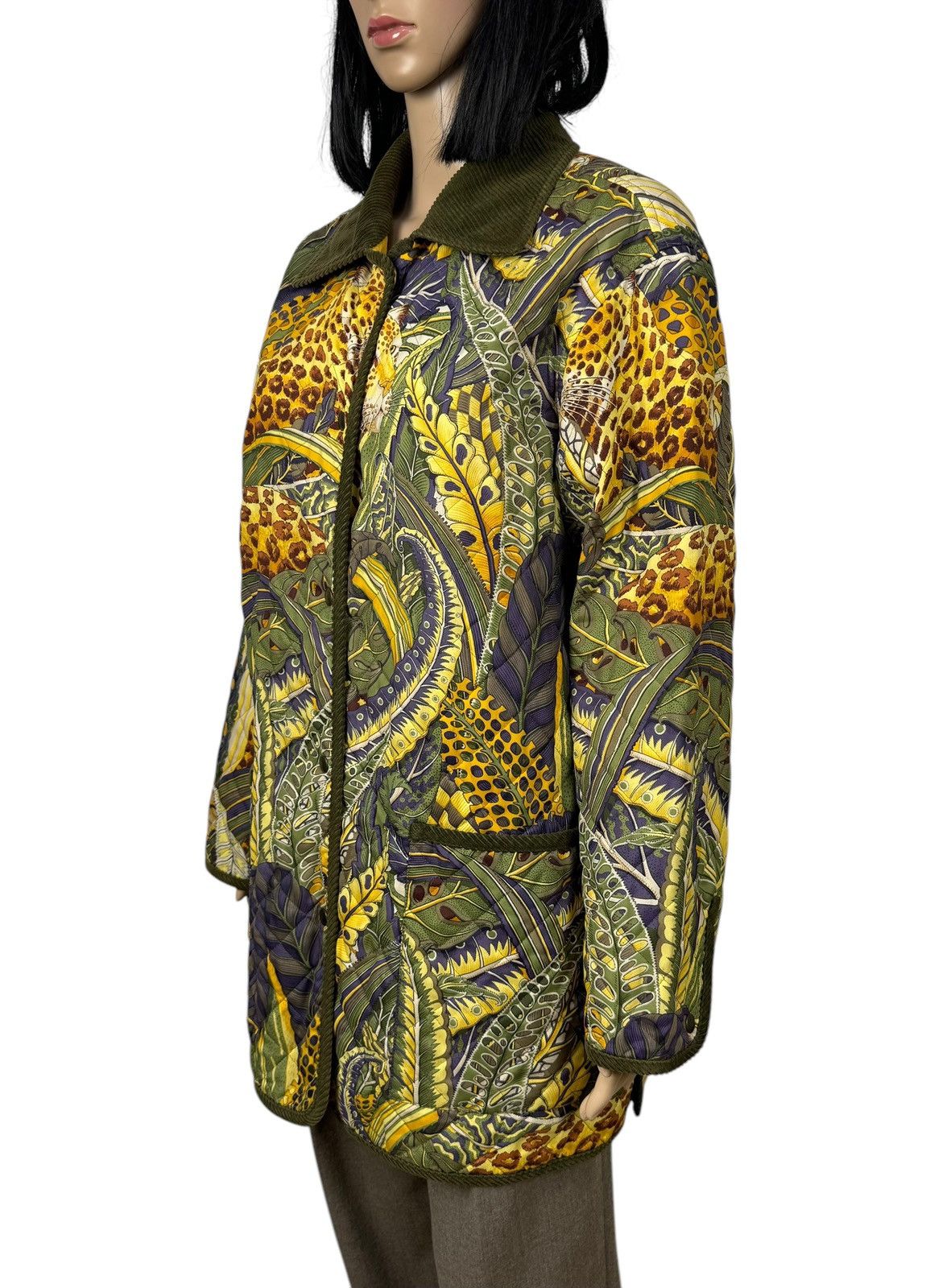 Salvatore Ferragamo × Vintage Rare Salvatore Ferragamo Wildlife Printed Jacket Quilted Size ONE SIZE - 4 Thumbnail