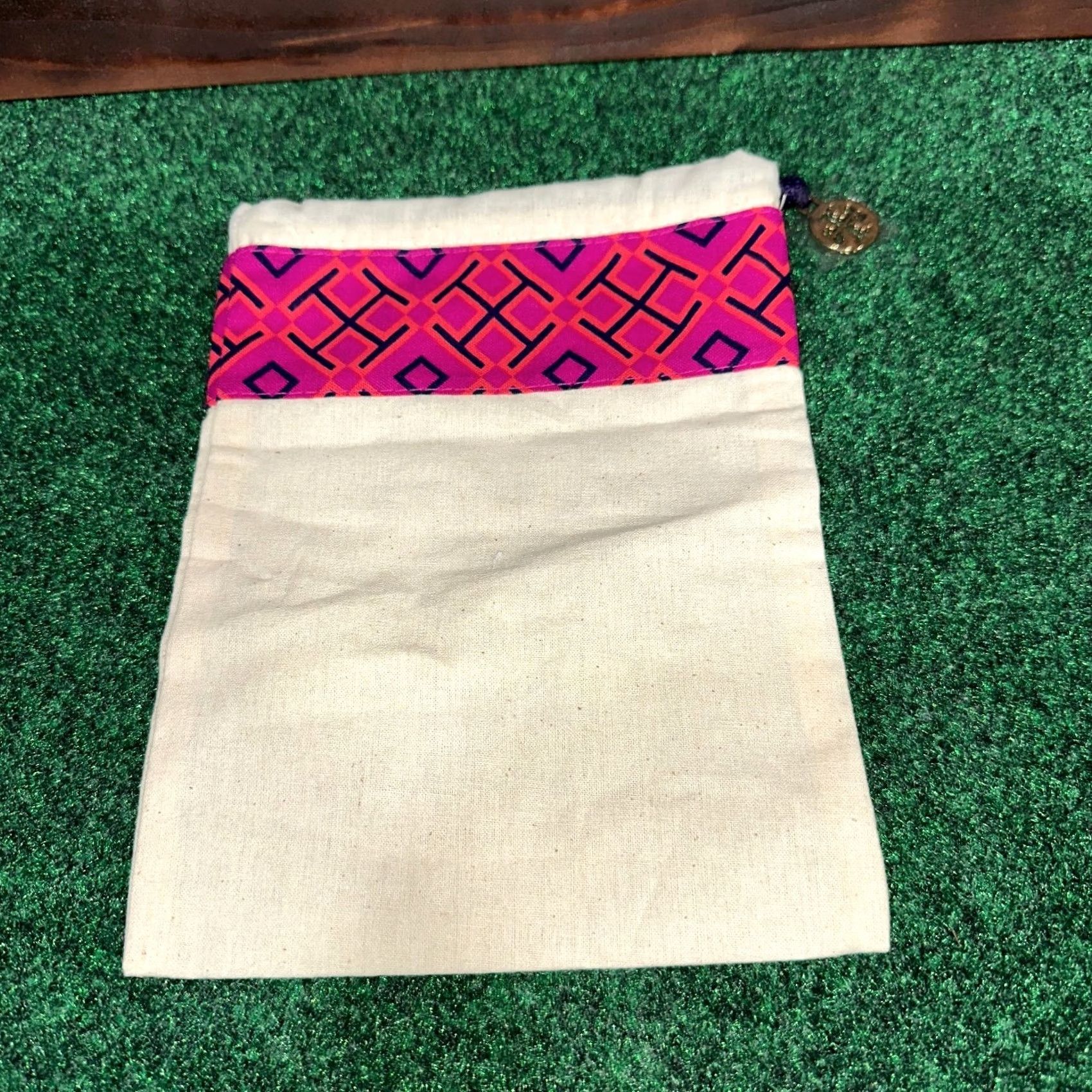 Tory Burch VINTAGE Tory Burch Dust Bag Pouch Canvas Geometric Gold Logo Charm Travel 8.5" x 6.5" Drawstring Womens Size ONE SIZE - 3 Thumbnail