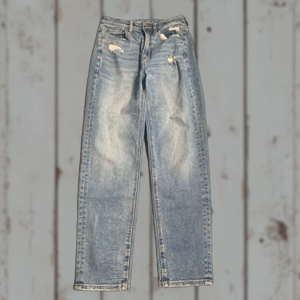American Eagle Outfitters American Eagle Outfitters Mom Straight Jeans Women Blue Size 2 Regular Straight Jeans Size 26" / US 2 / IT 38 - 1 Thumbnail