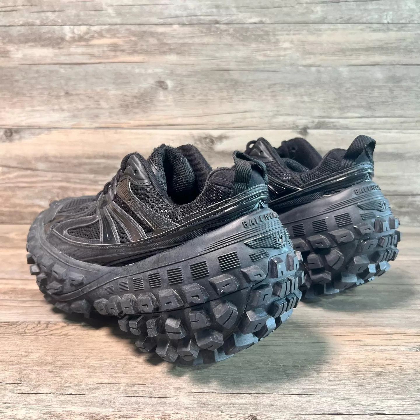 Balenciaga Balenciaga Defender Black 42 98 New Size US 9 / EU 42 - 4 Thumbnail