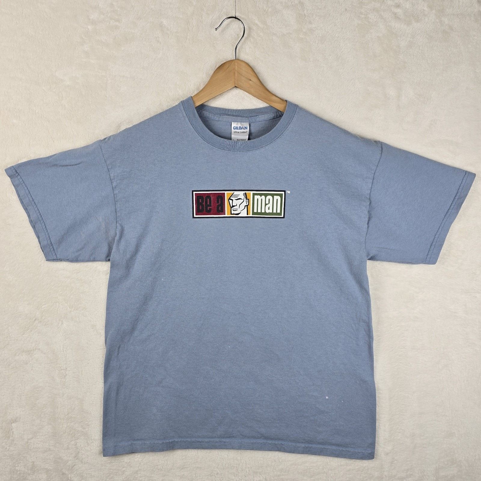 Gildan Vintage Be A Man Shirt Size Large Y2K Blue Size US L / EU 52-54 / 3 - 2 Thumbnail