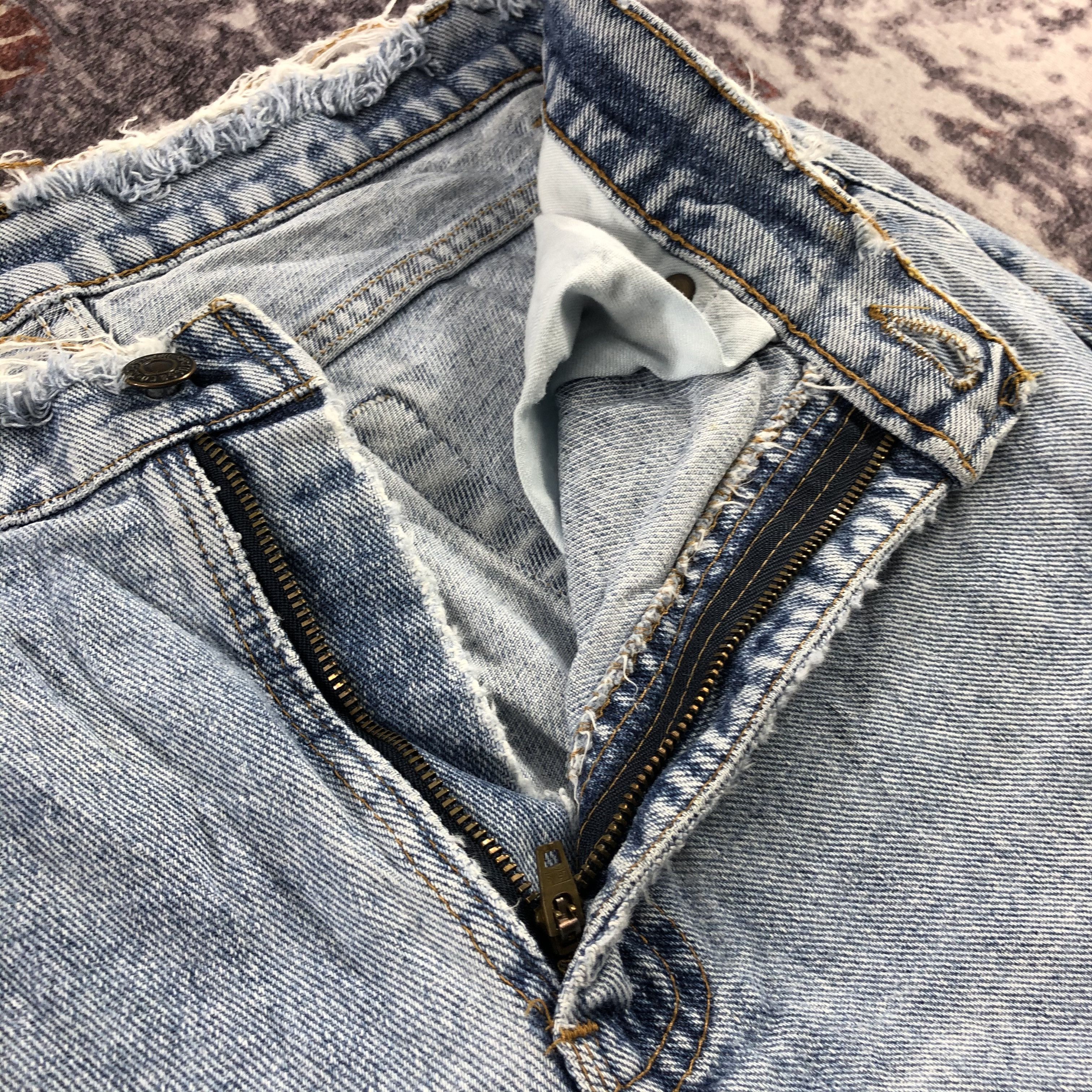 Levi's × Vintage 90s Vintage Light Wash Levis 550 Jeans-JM3162 Size US 30 / EU 46 - 10 Thumbnail
