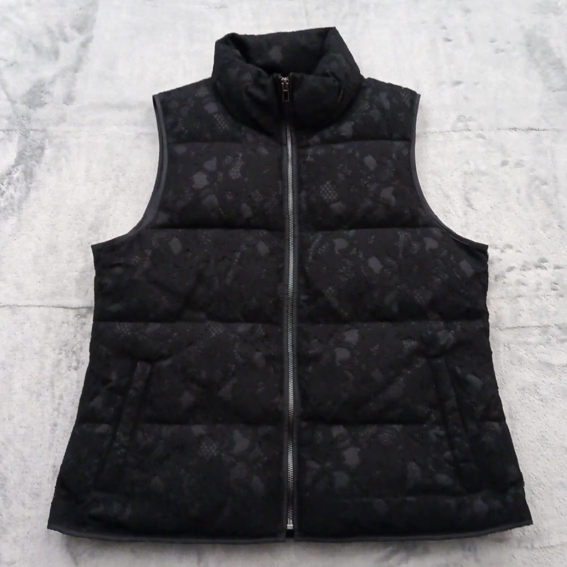 Banana Republic Banana Republic Puffer Vest Womens Medium Black Floral Lace Pockets Size M / US 6-8 / IT 42-44 - 2 Thumbnail