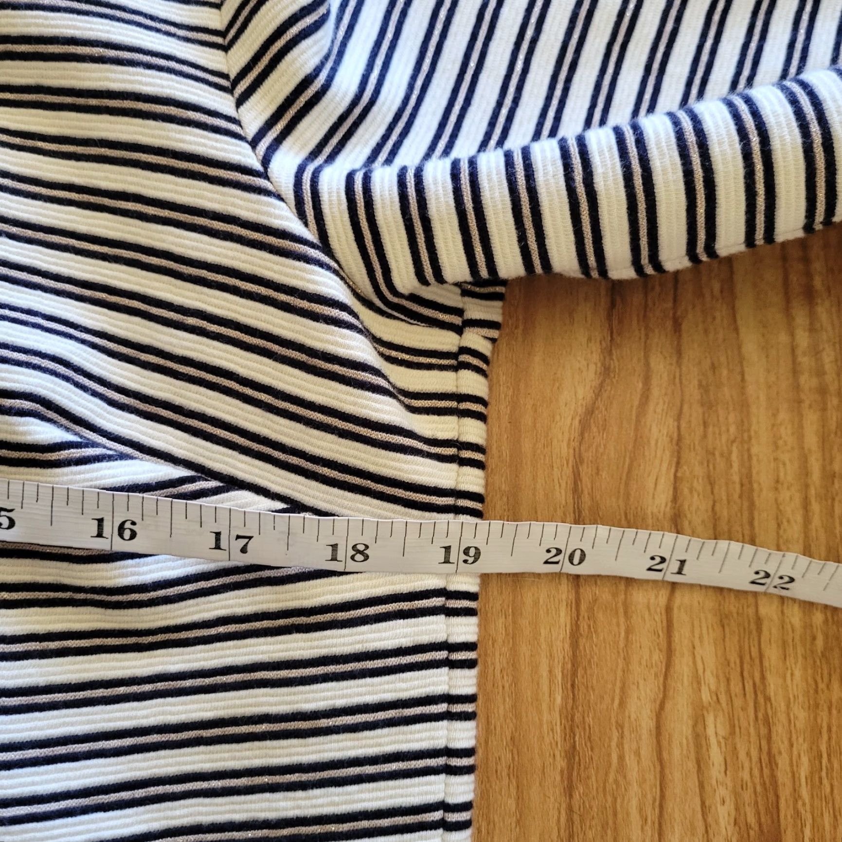 Talbots VINTAGE Talbots Shirt Womens M Black White Striped Ruffle Cuff Boat Neck Top Blouse Womens Classic Fit Size M / US 6-8 / IT 42-44 - 6 Thumbnail
