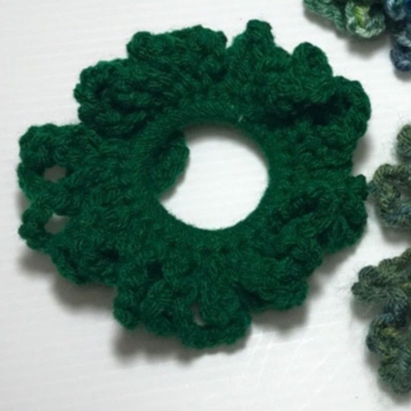Handmade NWT Green Blue Handmade Crocheted Hair Scrunchie Set of 3 Size ONE SIZE - 2 Thumbnail