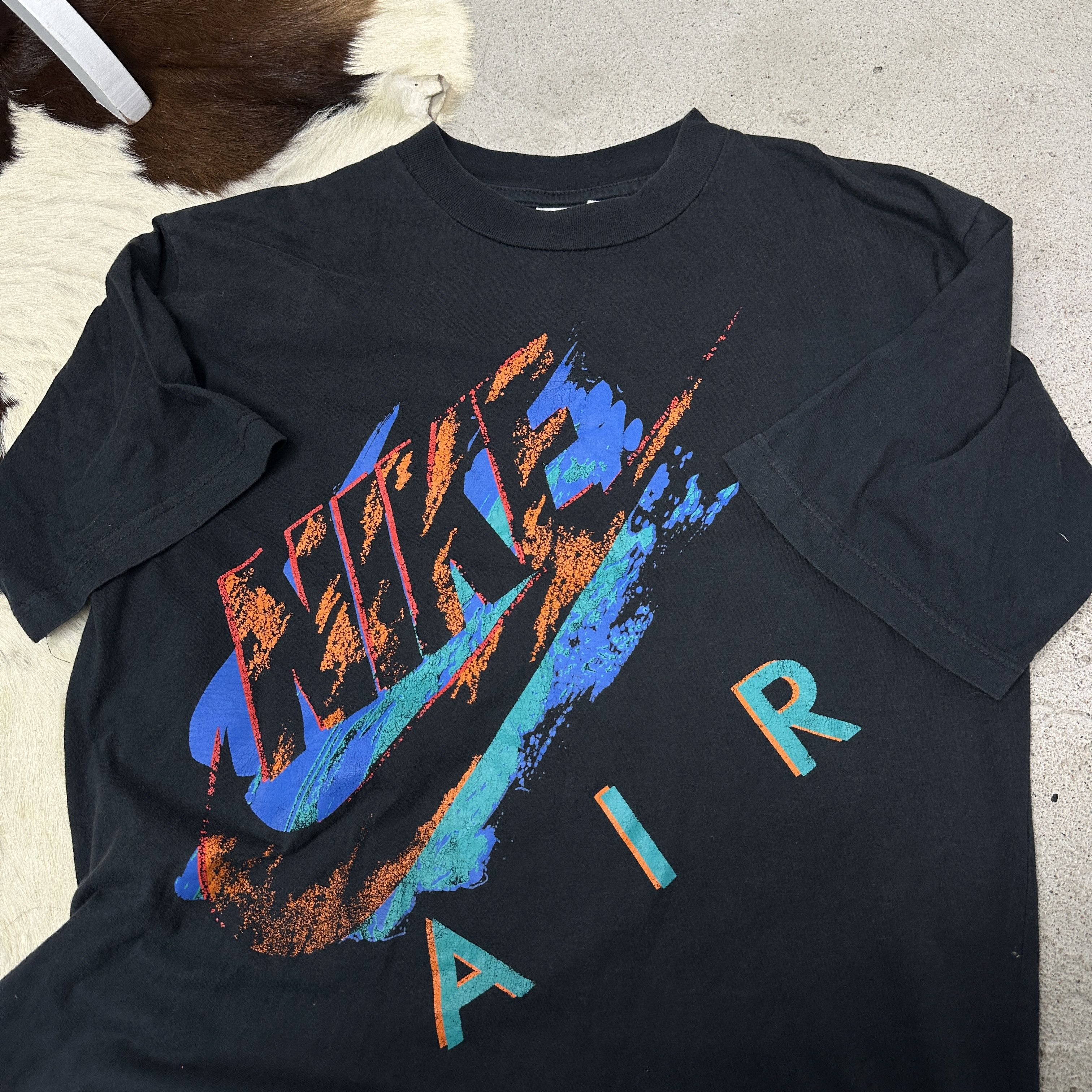 Nike Vintage Sporty Streetwear Nike Air T-shirt Early 90s Size US M / EU 48-50 / 2 - 5 Thumbnail