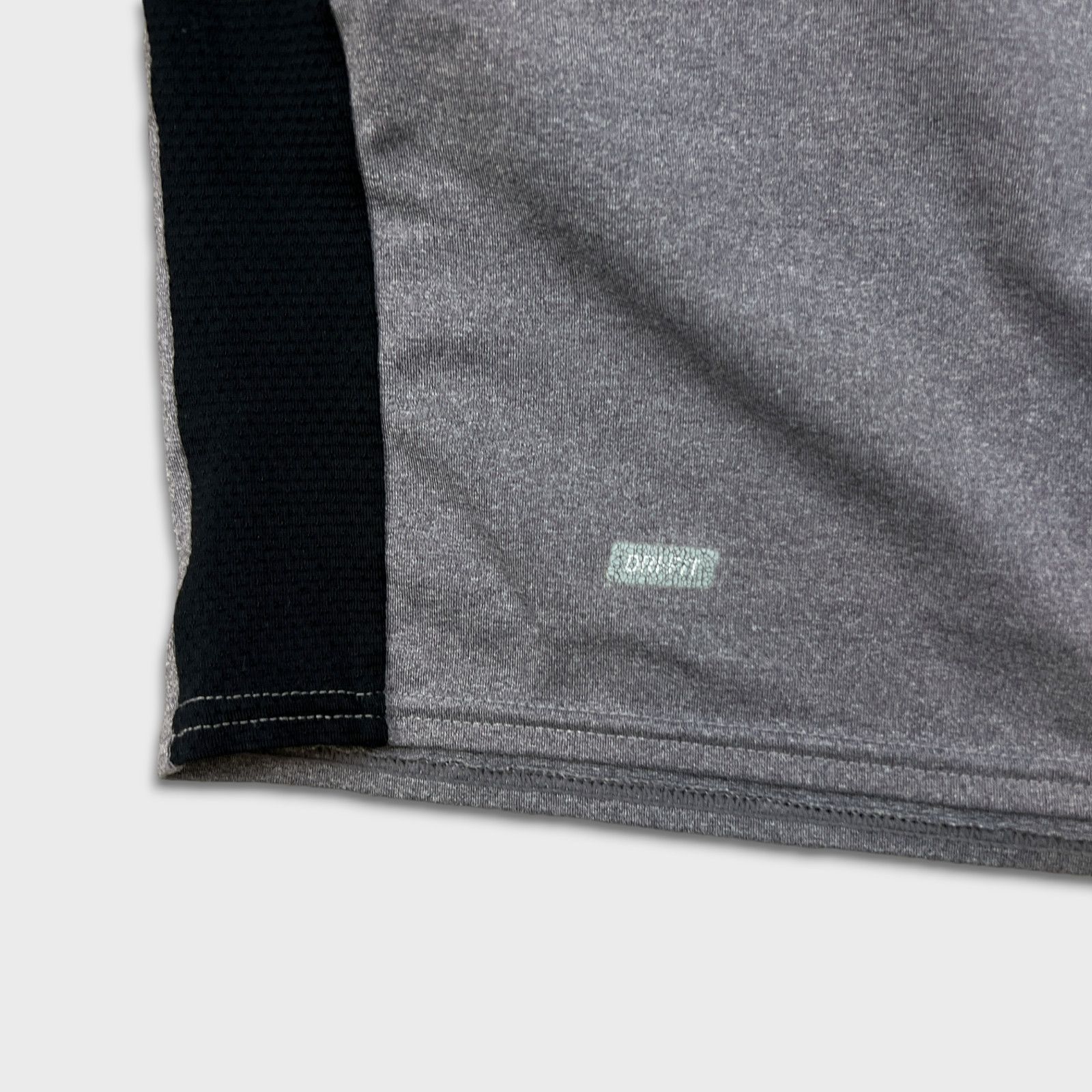 Nike × Vintage Vintage Nike Team Sports Shorts Swoosh Dri Fit Pocketed 90s Size US 30 / EU 46 - 4 Thumbnail