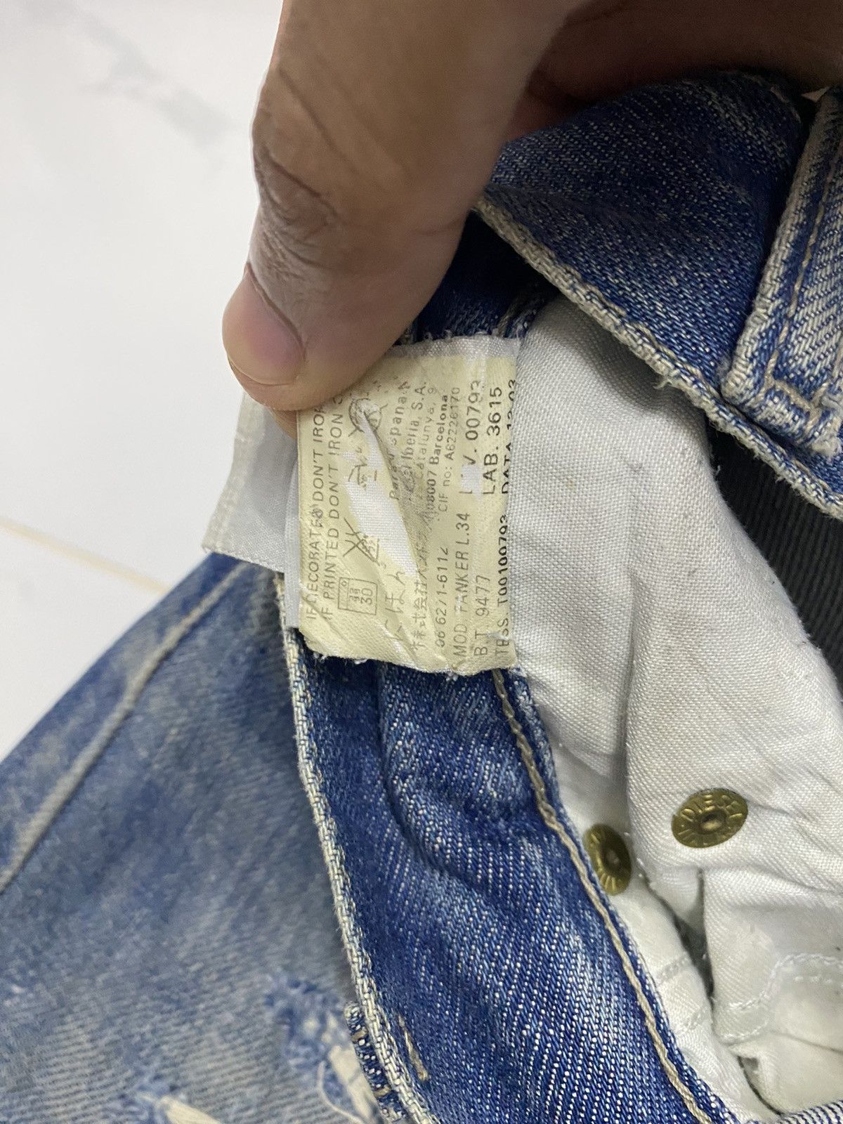 Diesel DIESEL FLARE RARE DISTRESSED DENIM FLARED JEANS Size US 29 - 15 Thumbnail